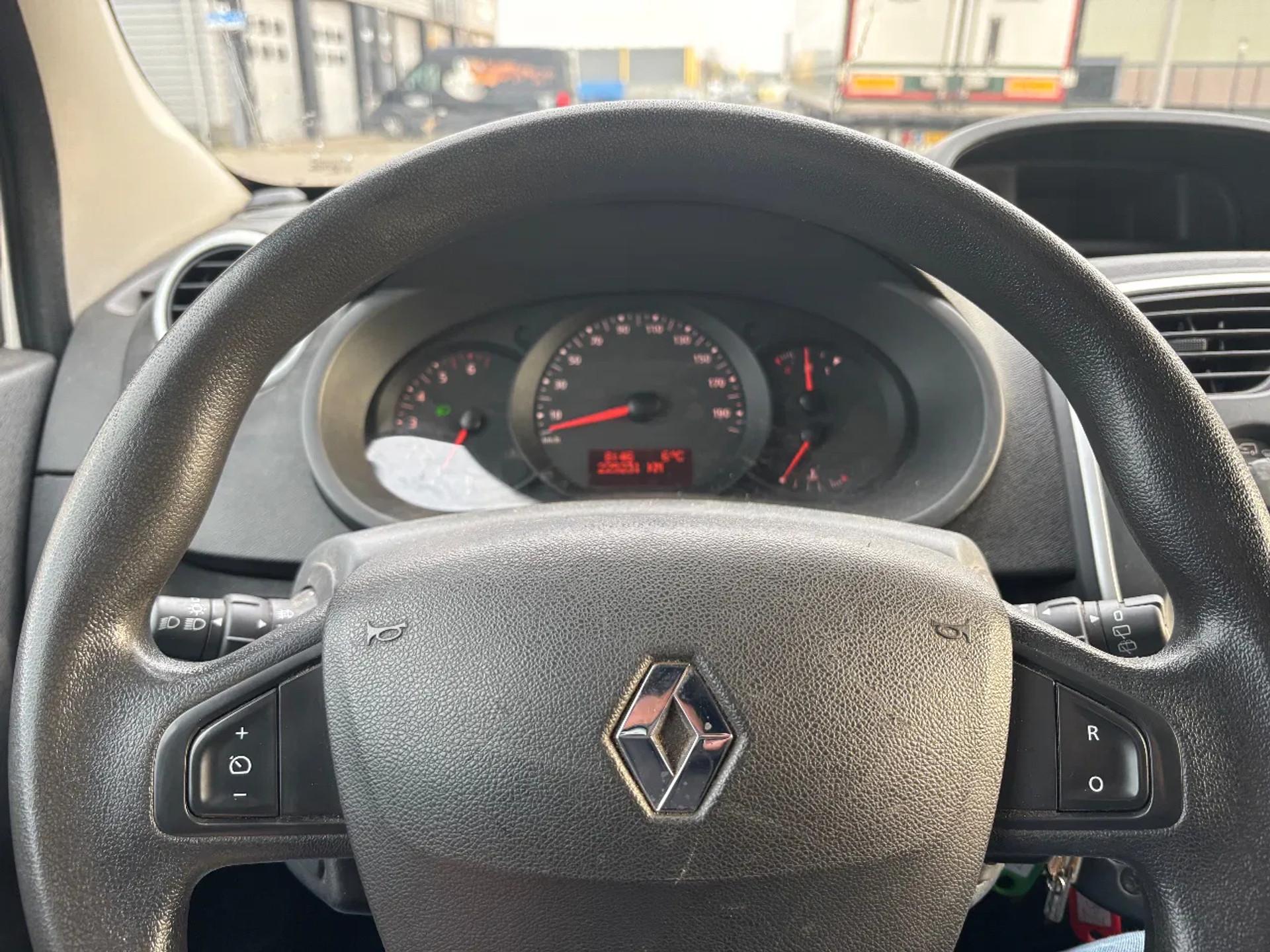 Foto 9 van Renault 1.5DCI L1H1 Airco Cruisecontrol Trekhaak EURO 6