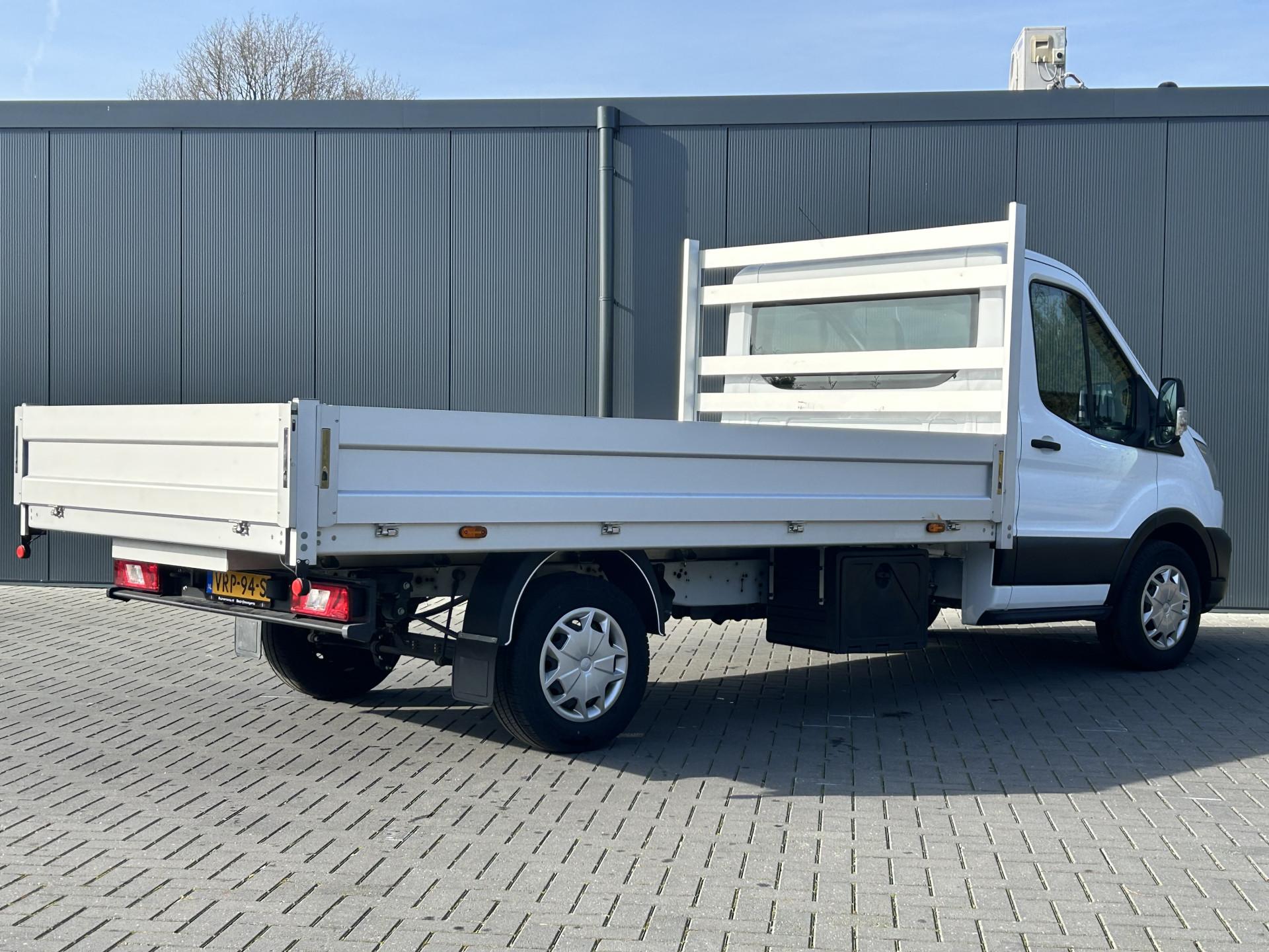 Foto 2 van Ford 350 2.0 TDCI 130 PK WB 395 / 4.408 KM !! / LANGE UITVOERING PICK UP / 1e EIG. / AIRCO / CRUISE / 2.800 KG AHG