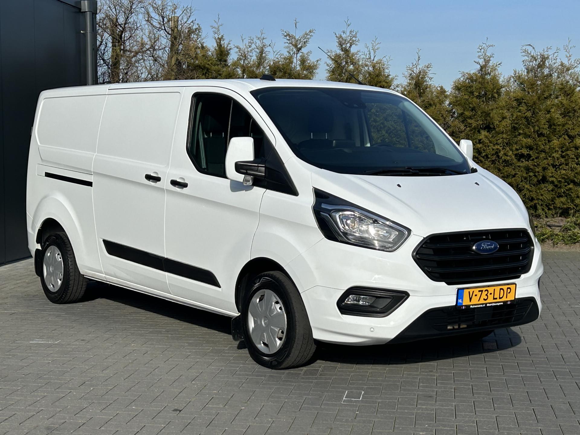Foto 3 van Ford 2.0 TDCI 130 PK / L2H1 / 2.800 KG AHG / CAMERA / AIRCO / CRUISE / NAVI / STOELVERWARMING