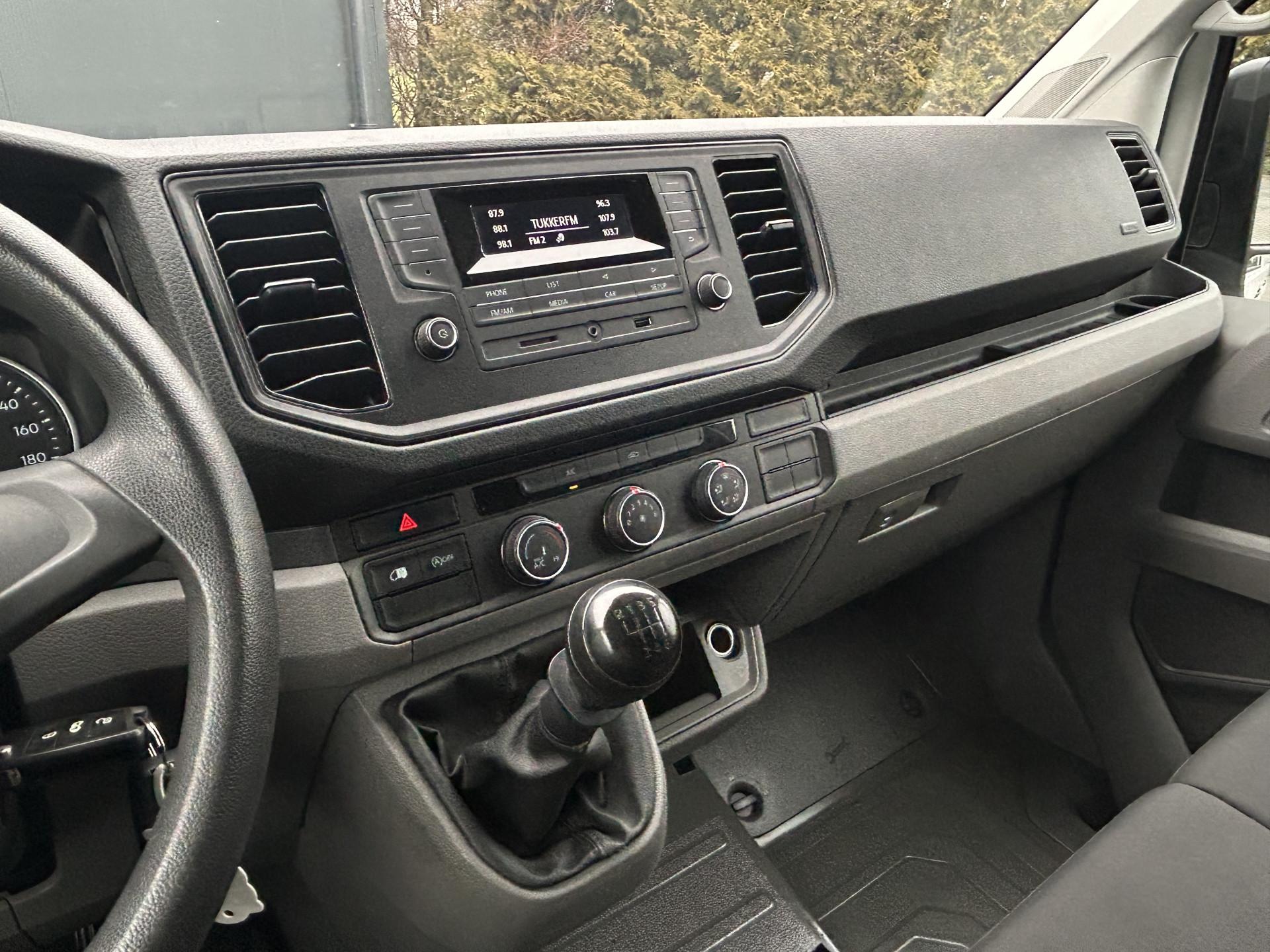 Foto 10 van Volkswagen 35 2.0 TDI 141 PK / L3H3 / 1e EIGENAAR / AIRCO / CRUISE CONTROL / 3.000 KG AHG / BIJRIJDERSBANK