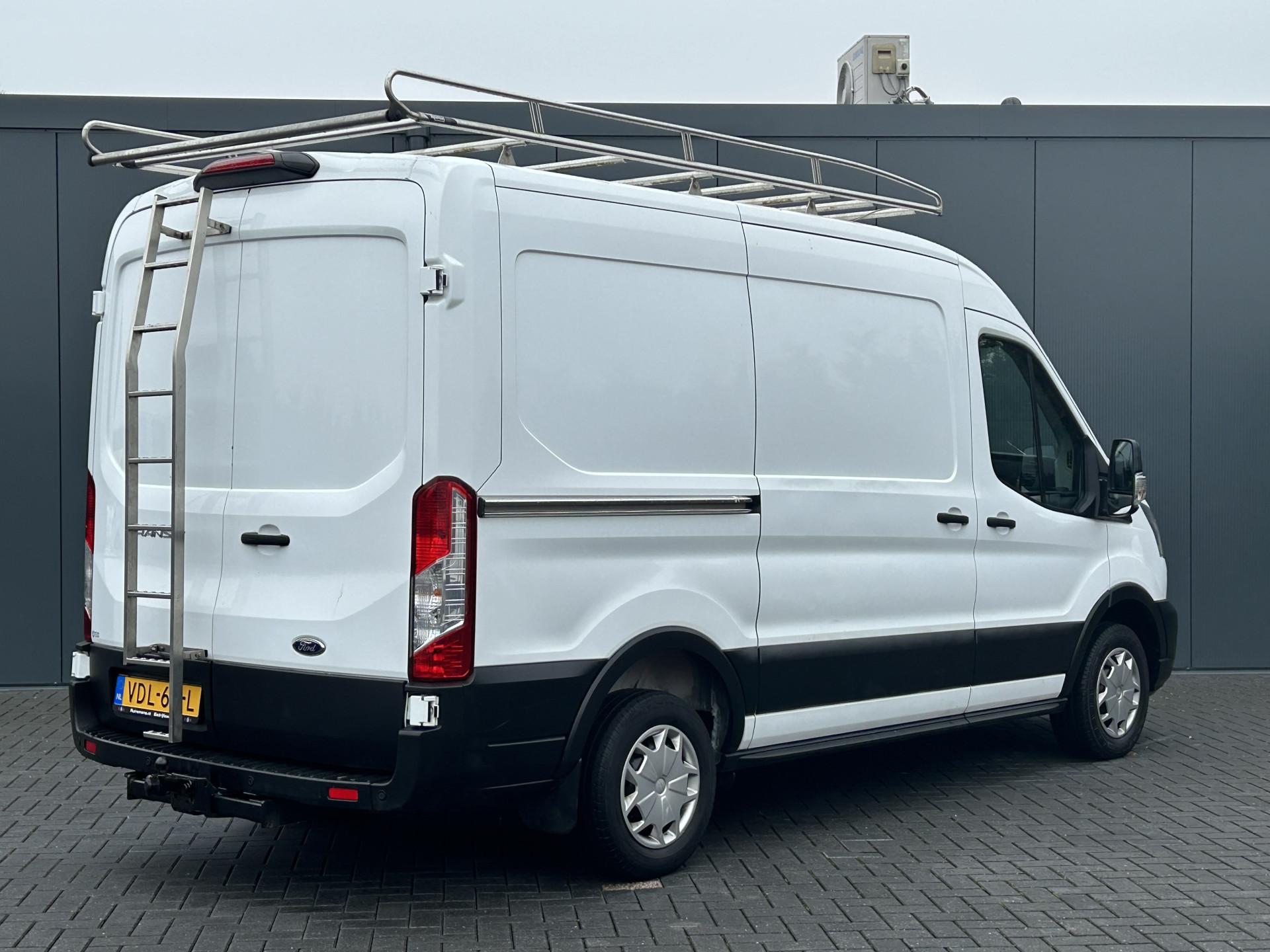 Foto 2 van Ford 2.0 TDCI / L2H2 / 1e EIGENAAR / IMPERIAAL / 2.5 TONS TREKHAAK / AIRCO / CRUISE / 3-ZITS