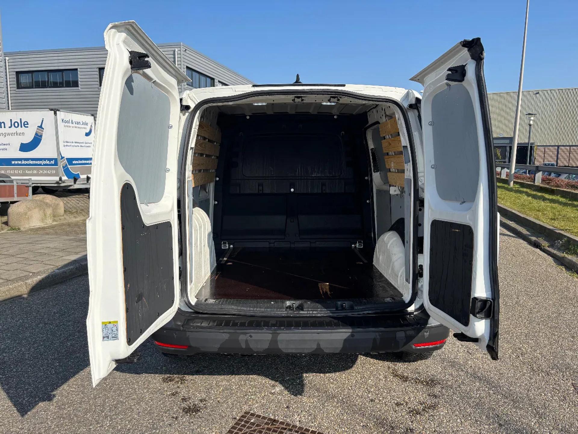 Foto 6 van Volkswagen Cargo 2.0TDI L1H1 Airco Cruisecontrol Apple CarPlay 68.400KM EURO 6