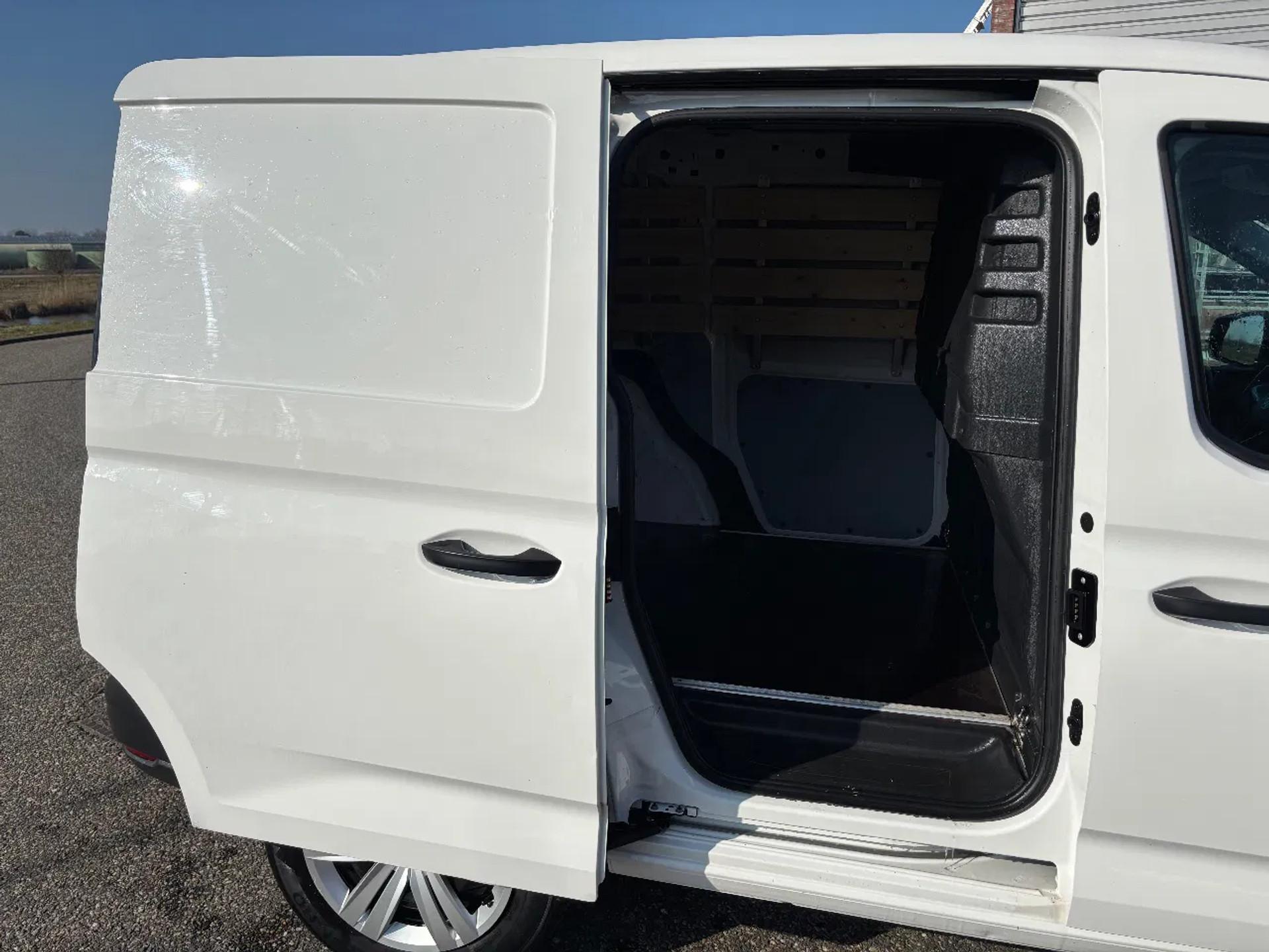 Foto 8 van Volkswagen Cargo 2.0TDI L1H1 Airco Cruisecontrol Apple CarPlay 68.400KM EURO 6