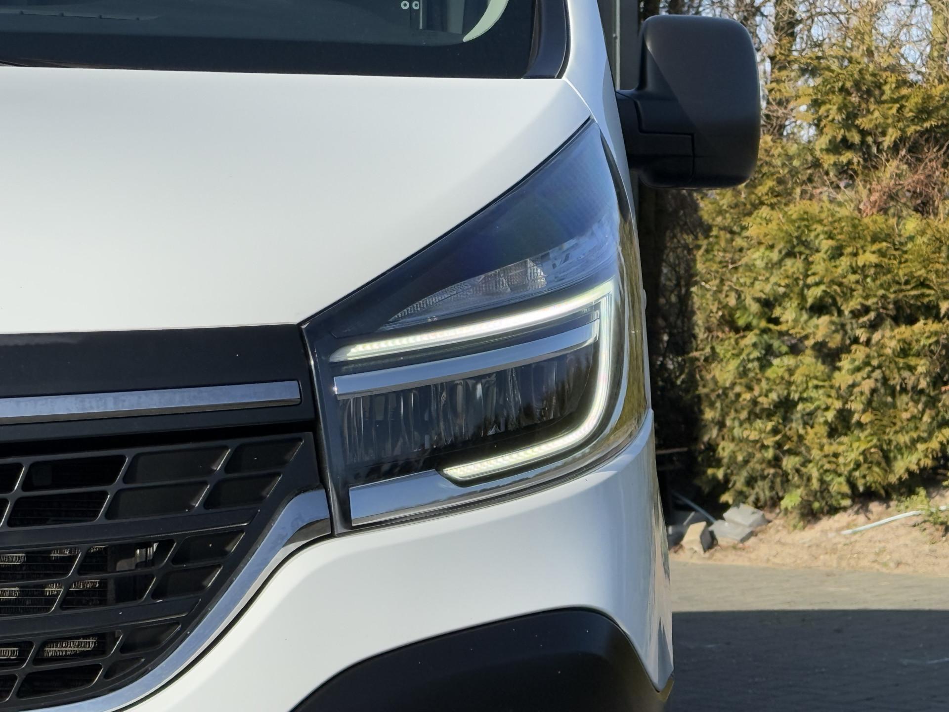 Foto 14 van Renault 2.0 dCi 120 PK / L1H1 / 1e EIG. / 2x SCHUIFDEUR / TREKHAAK / AIRCO / CRUISE
