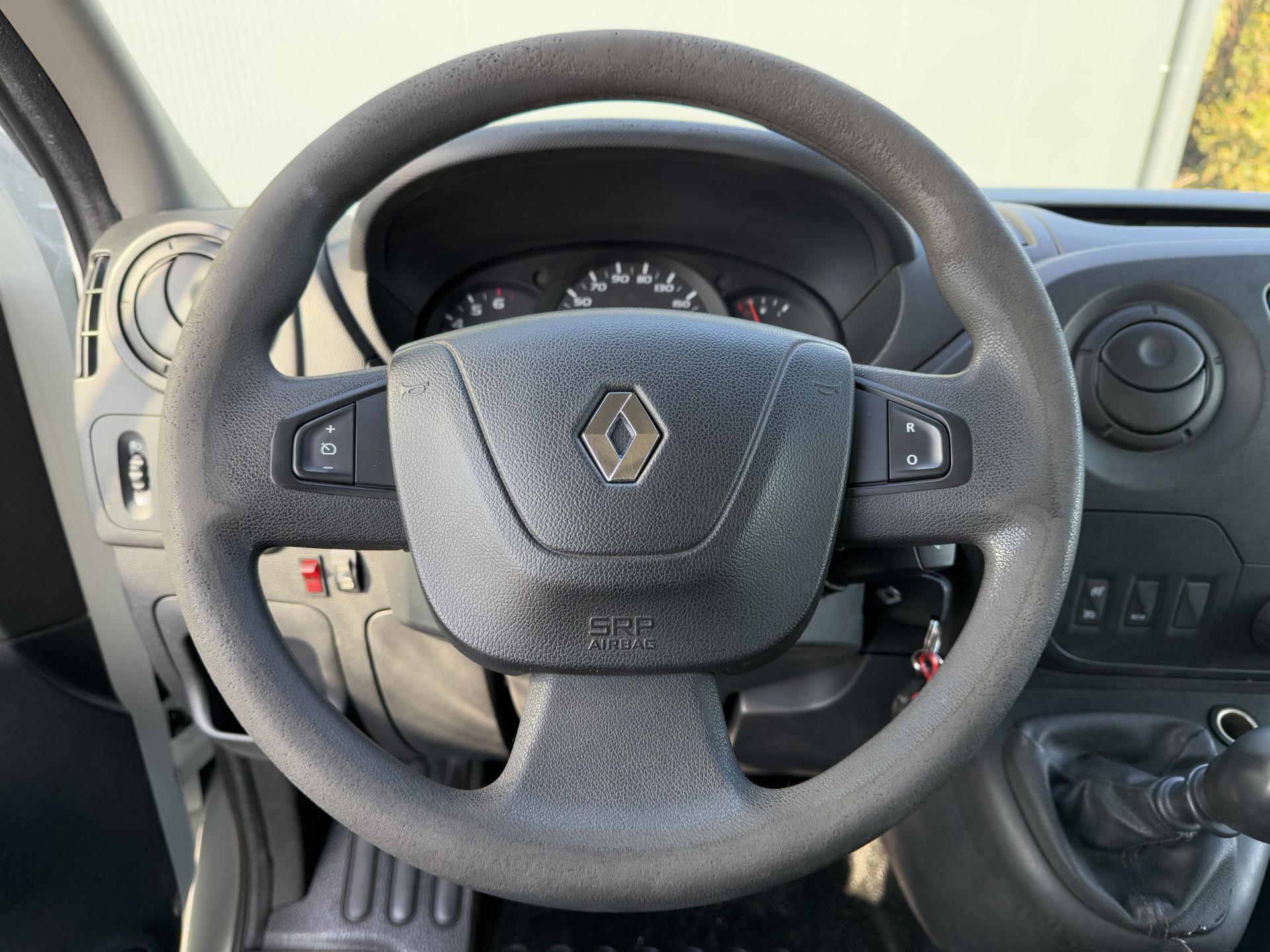 Foto 15 van Renault 2.3 dCi 131 pk E6 / PICK UP / L4 MAXI / 1e EIG. / HIAB KRAAN / AIRCO / CRUISE / 3-ZITS