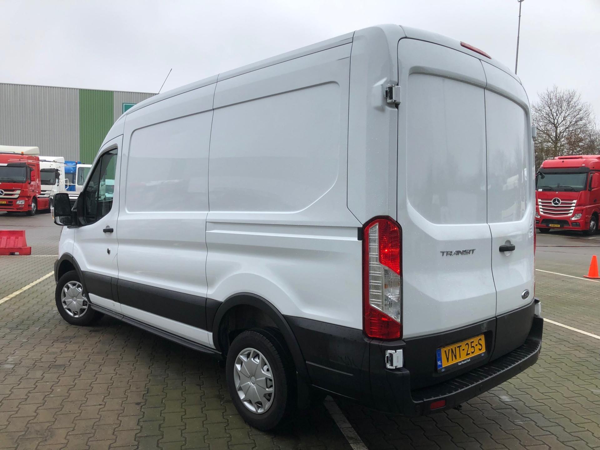 Foto 17 van Ford 290 2.0 TDCI Trend