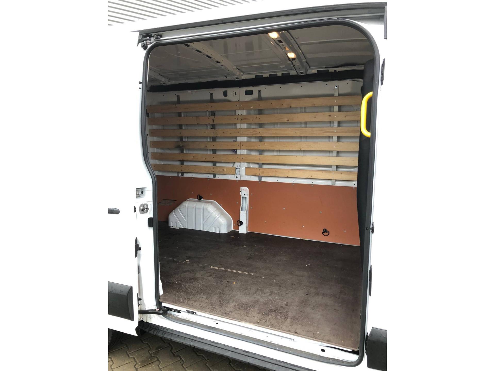 Foto 8 van Ford 290 2.0 TDCI Trend