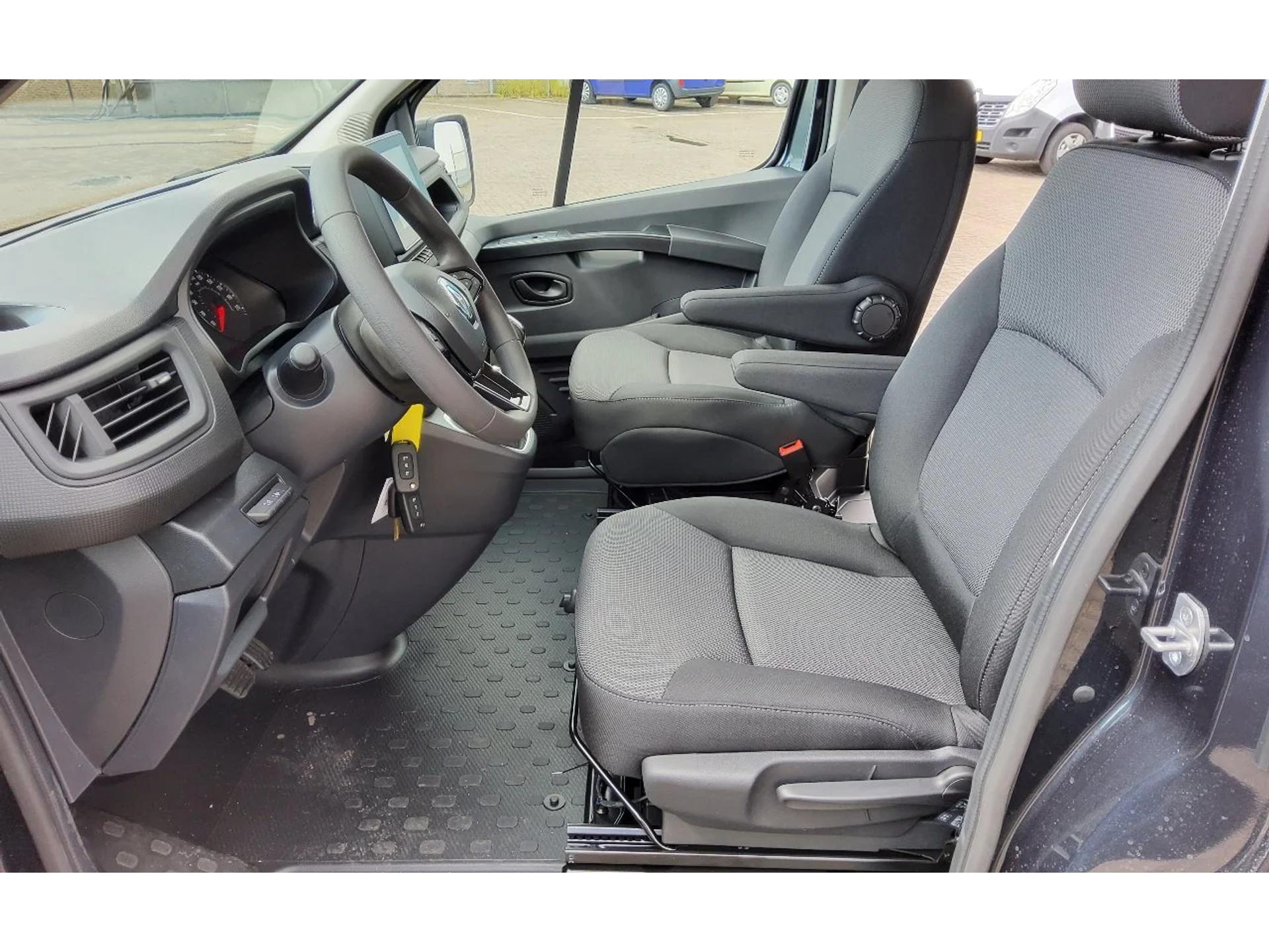 Foto 19 van Renault Trafic 170.30 L2H1 - AUTOMAAT DUBBELE CABINE - 2x ZIJSCHUIFDEUR - EURO 6 - V-60-FXL