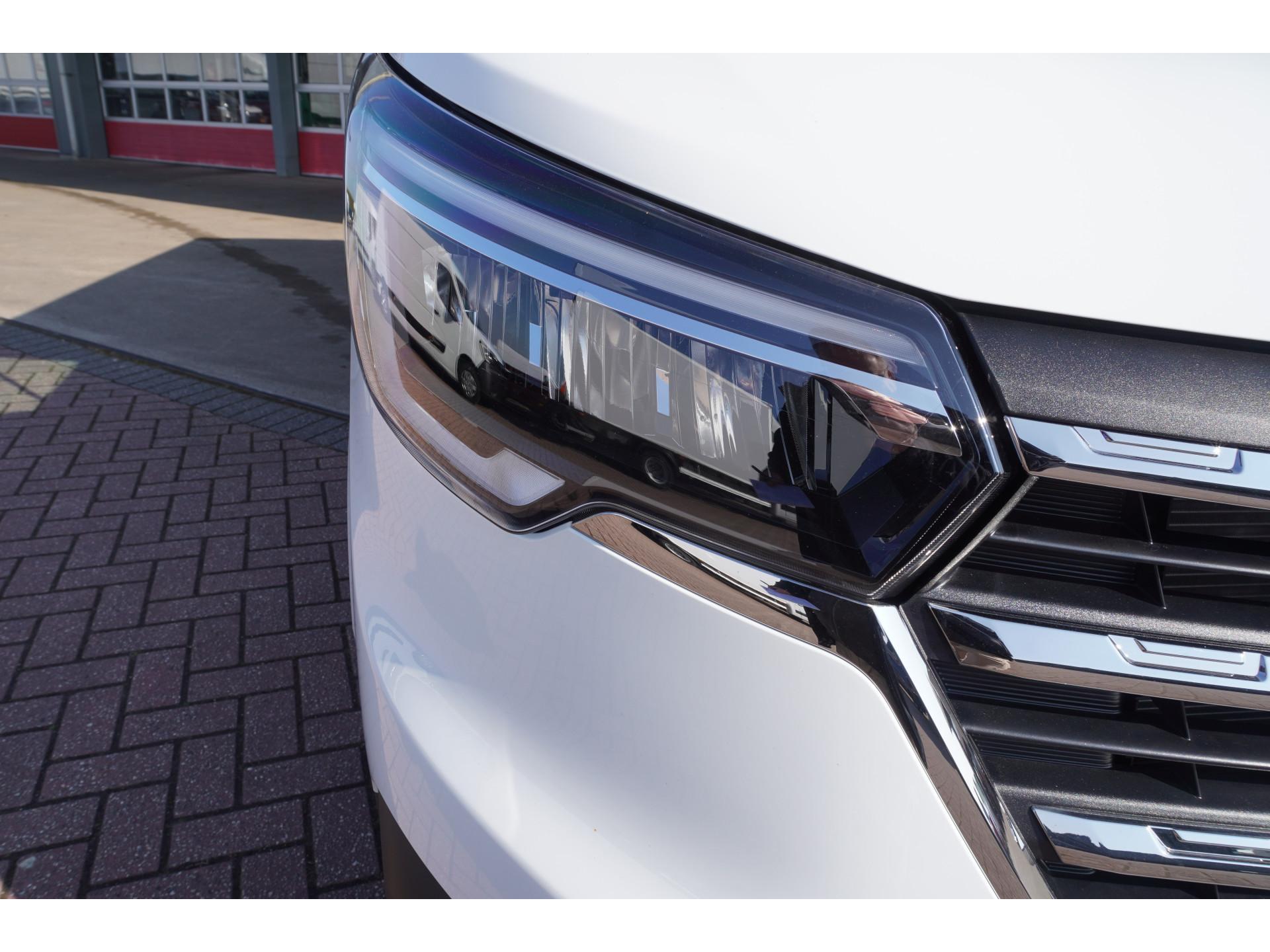 Foto 11 van Renault 2.0 Blue dCi 130PK T30 L2H1 Advance
