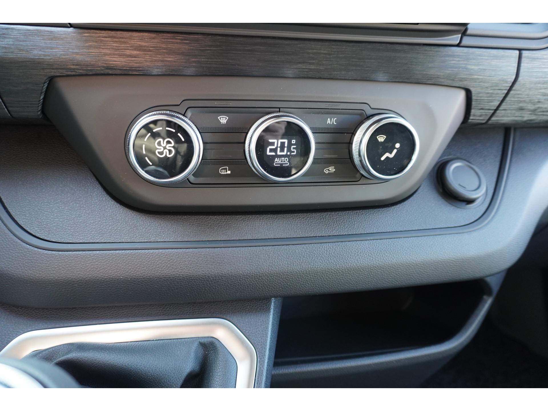 Foto 19 van Renault 2.0 Blue dCi 130PK T30 L2H1 Advance
