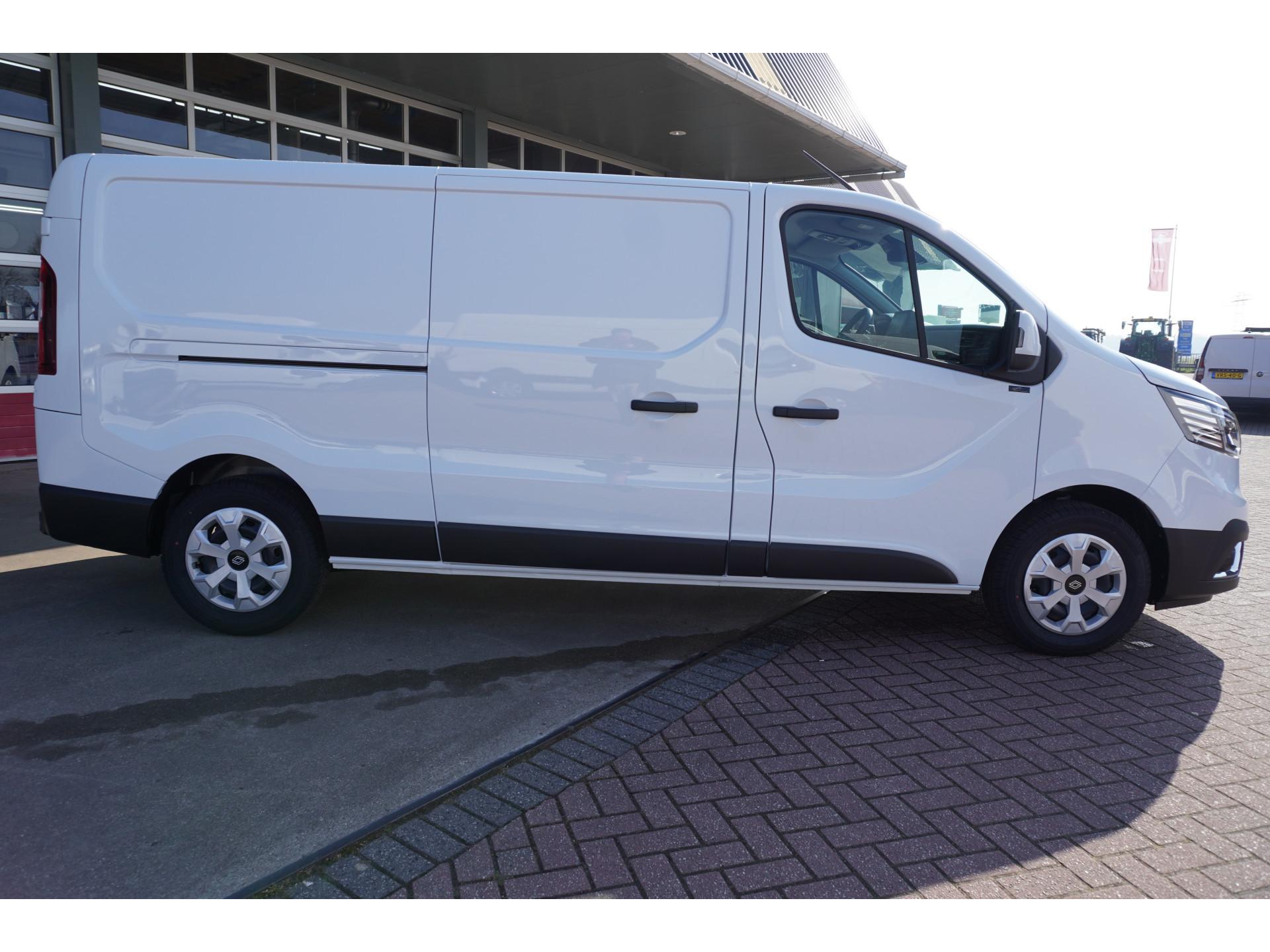 Foto 3 van Renault 2.0 Blue dCi 130PK T30 L2H1 Advance