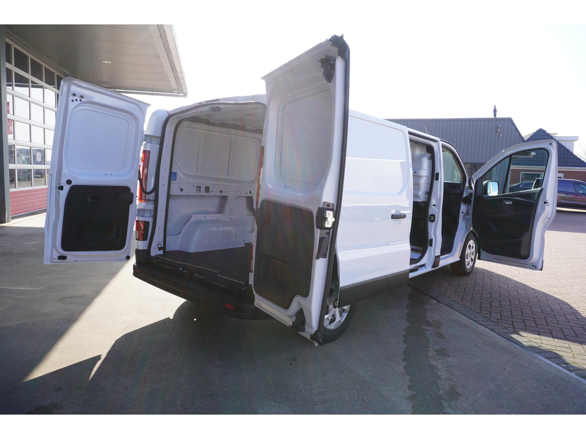 Foto 5 van Renault 2.0 Blue dCi 130PK T30 L2H1 Advance