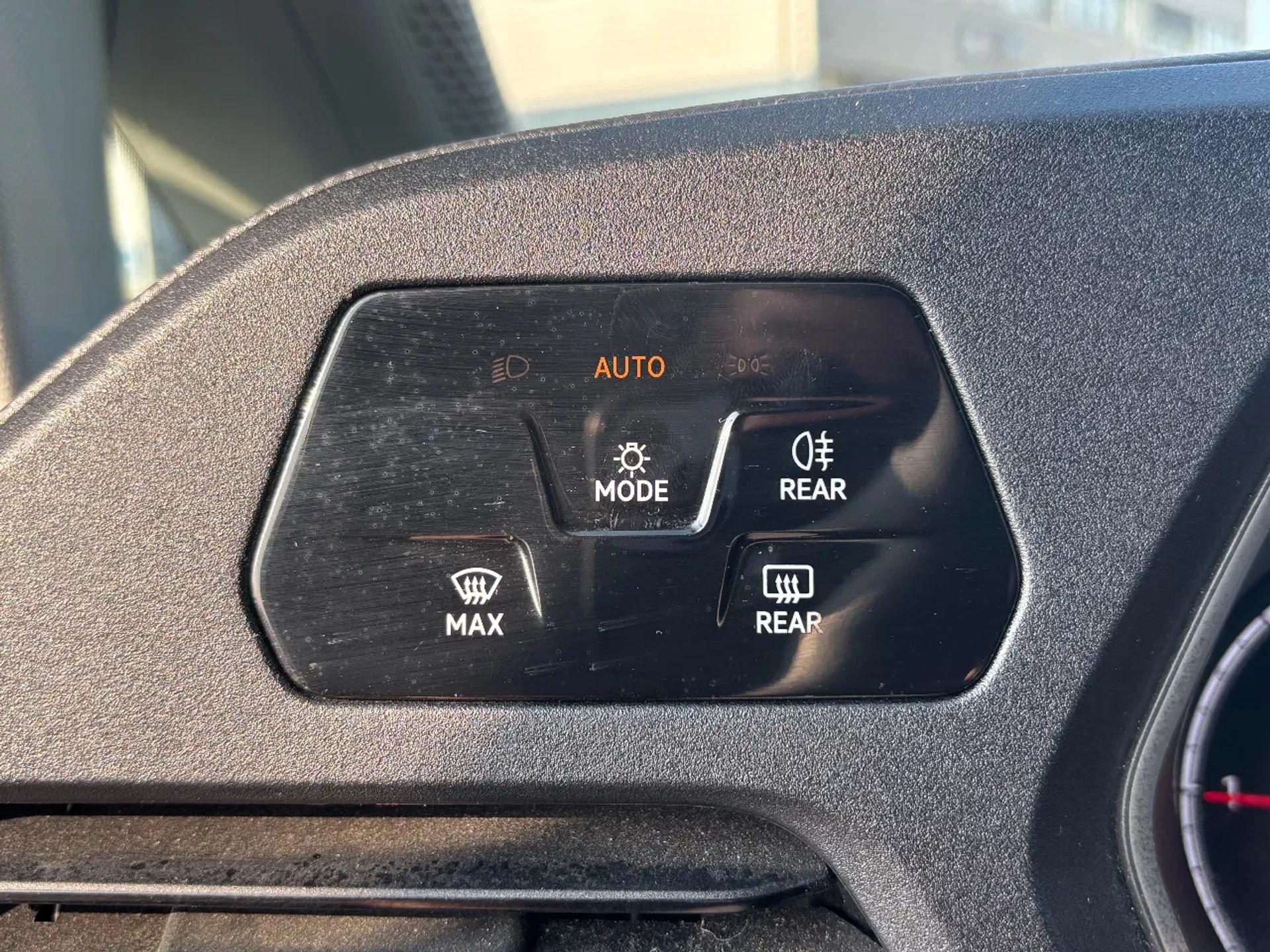 Foto 11 van Volkswagen 2.0TDI Cargo L1H1 Airco Cruisecontrol Applecarplay