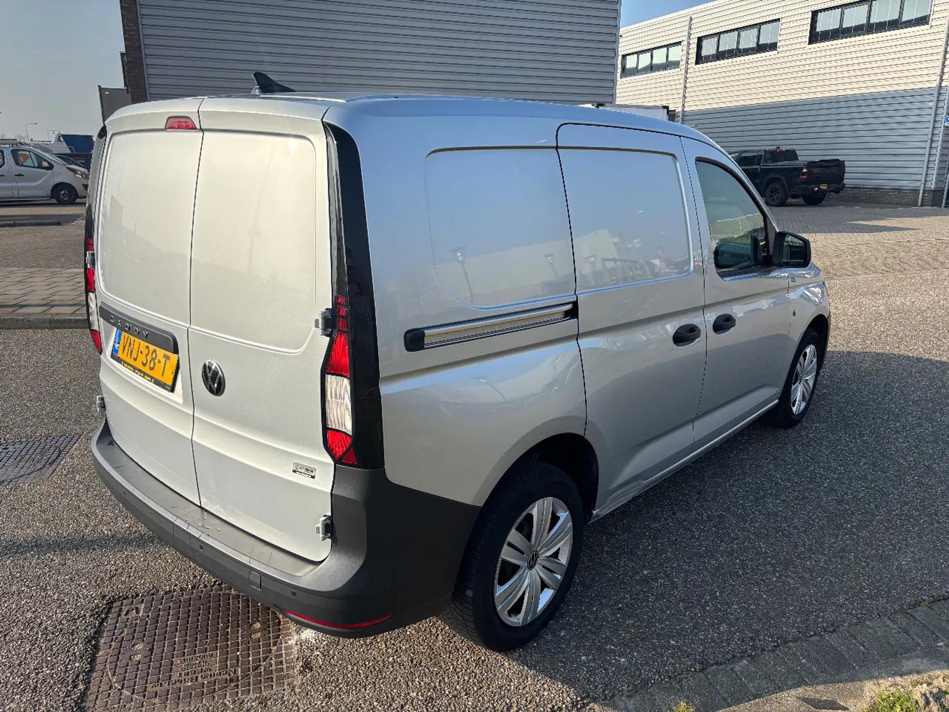 Foto 4 van Volkswagen 2.0TDI Cargo L1H1 Airco Cruisecontrol Applecarplay