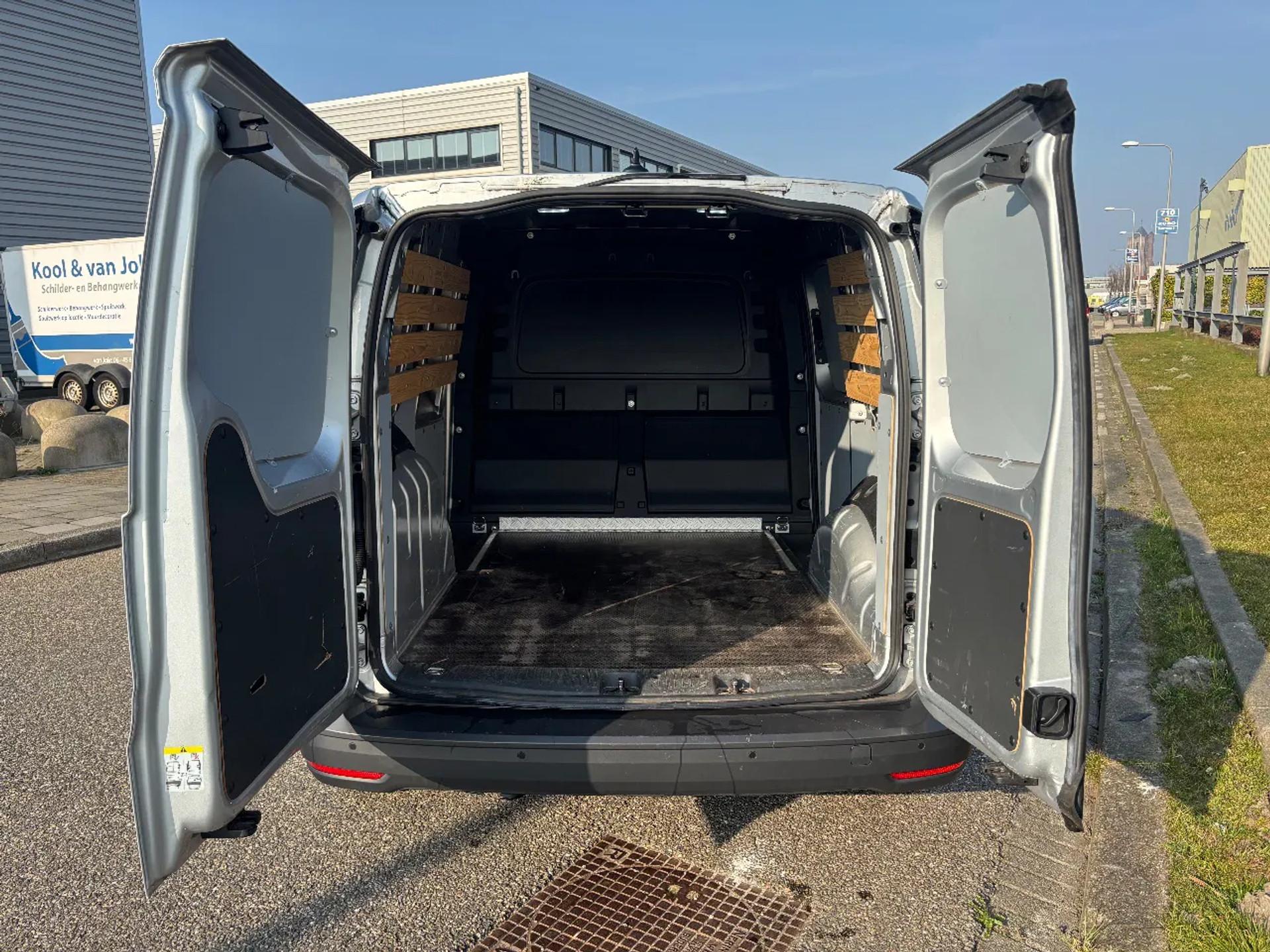 Foto 6 van Volkswagen 2.0TDI Cargo L1H1 Airco Cruisecontrol Applecarplay