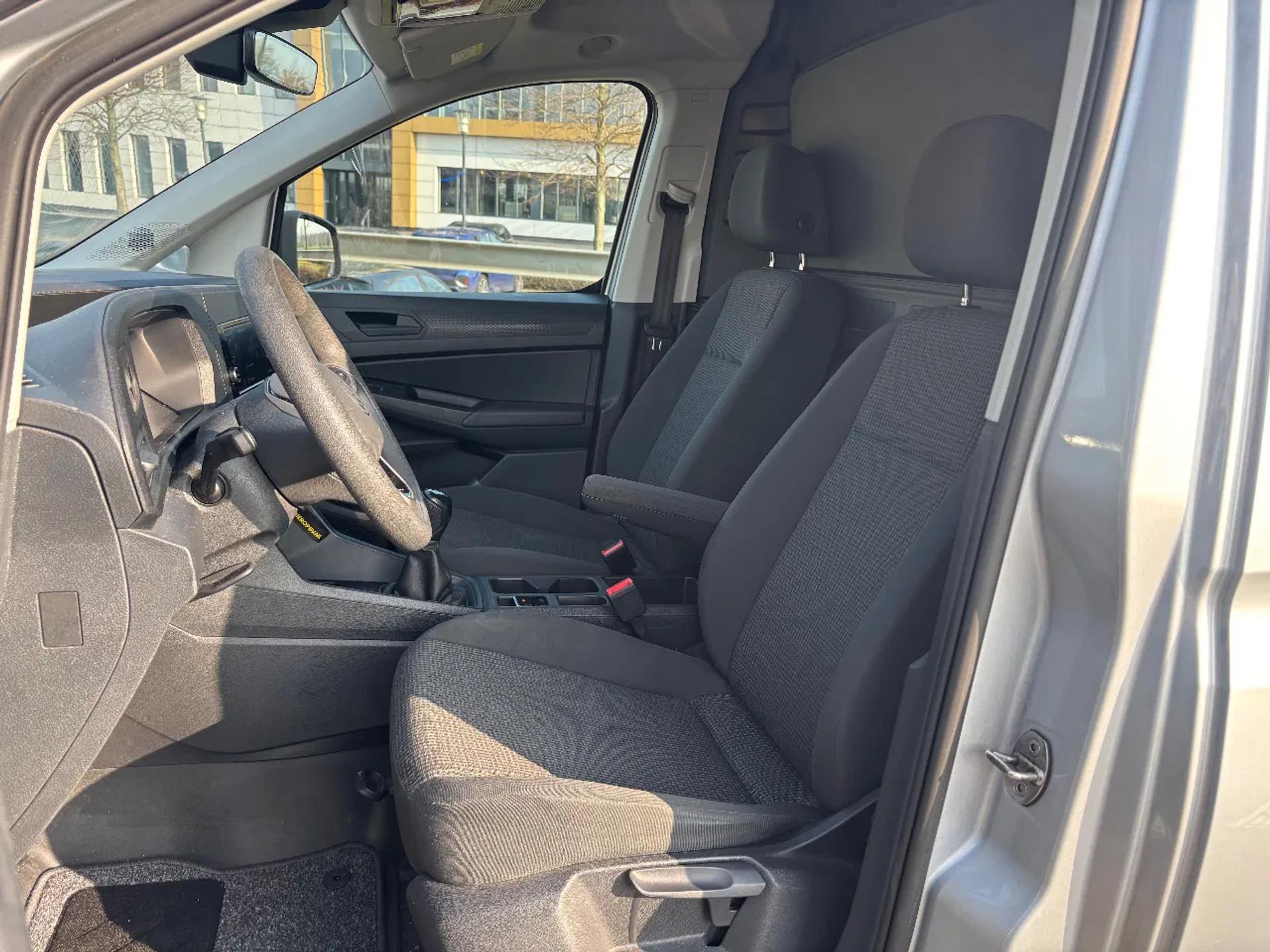 Foto 9 van Volkswagen 2.0TDI Cargo L1H1 Airco Cruisecontrol Applecarplay