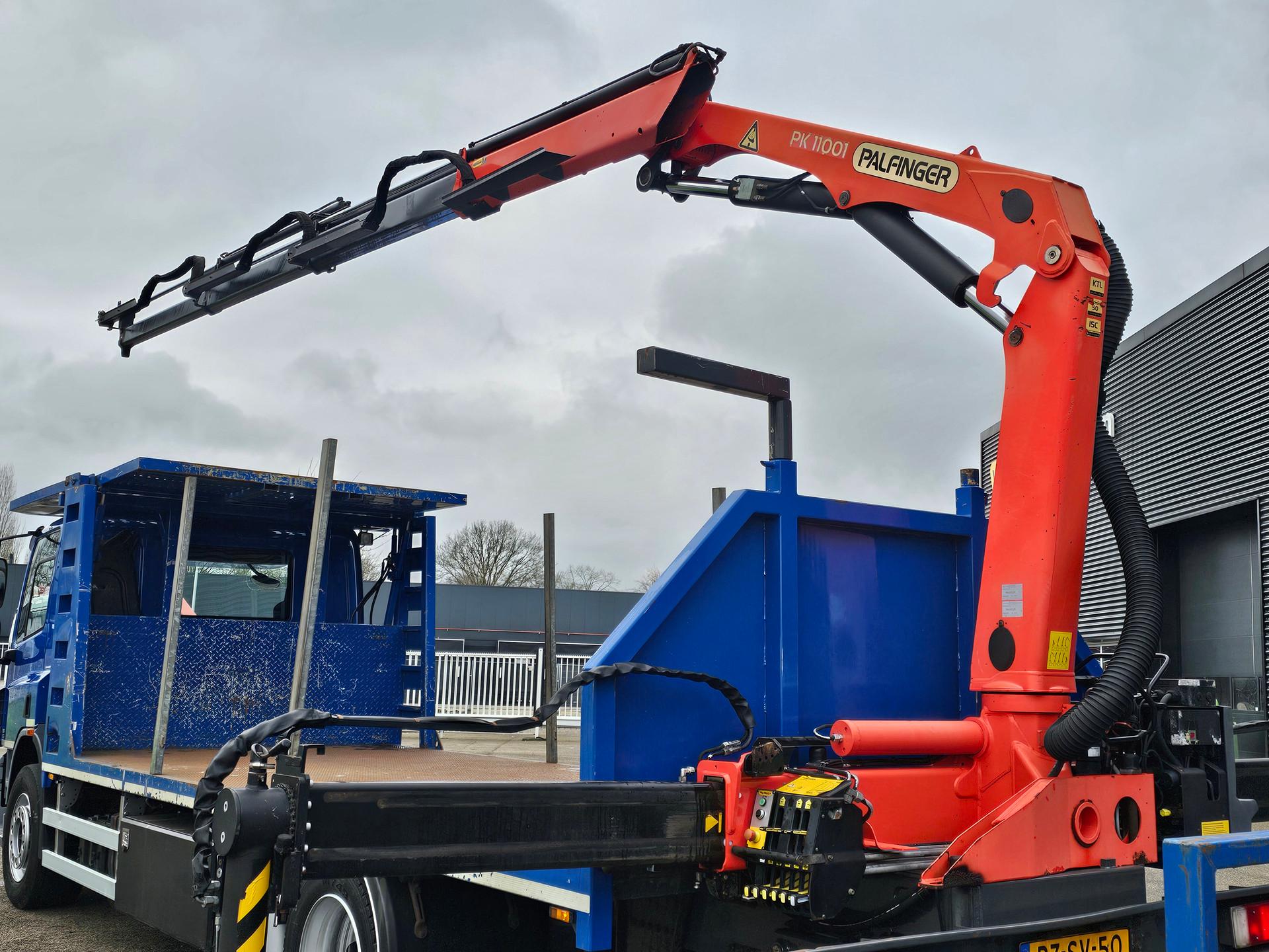 Foto 4 van DAF CF 75.310 / PALFINGER CRANE + TRAILER