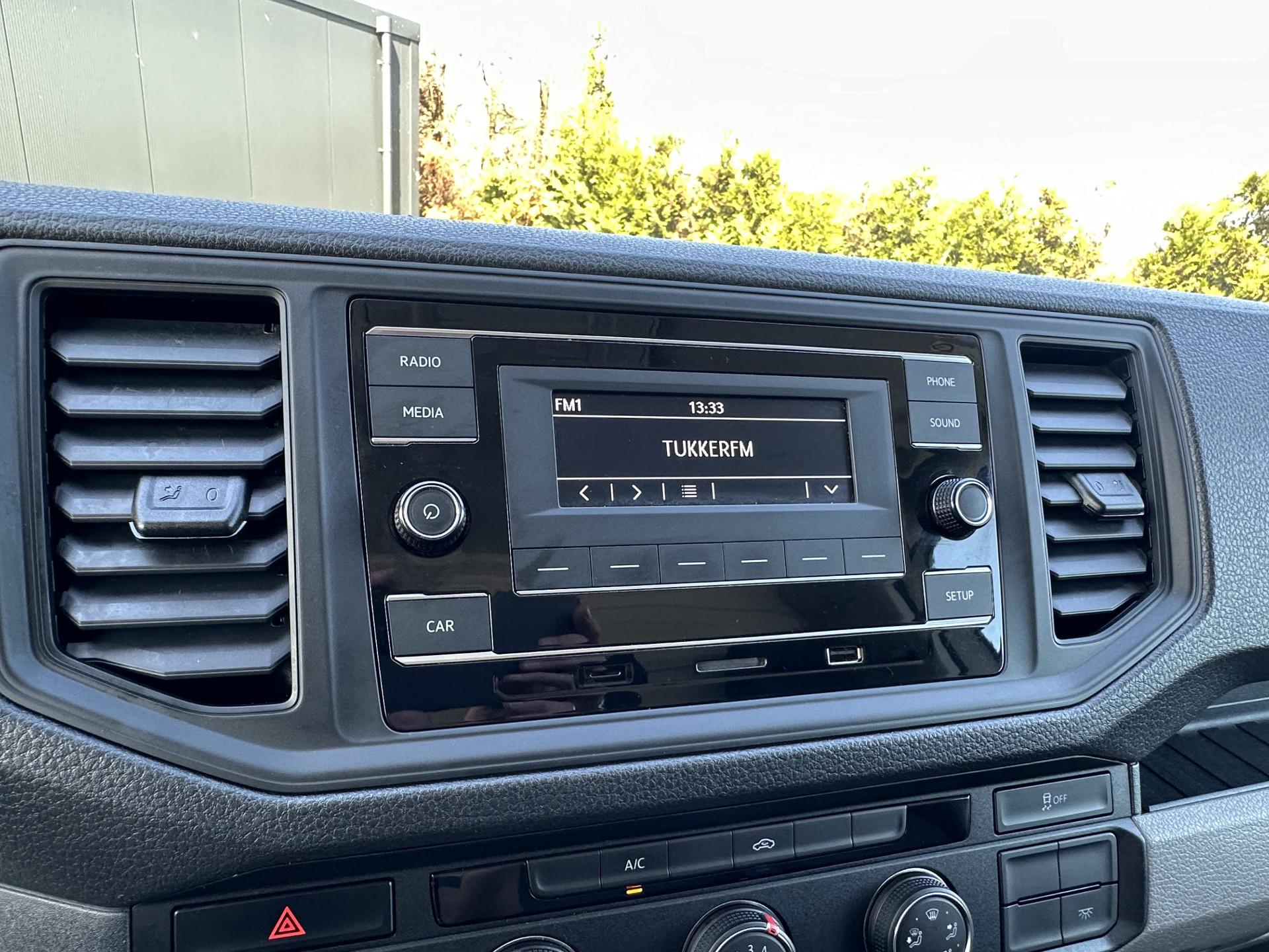 Foto 12 van Volkswagen 2.0 TDI 123 PK / RWD / HYDR. LAADKLEP / BAKWAGEN / AIRCO / CRUISE / MEUBELBAK