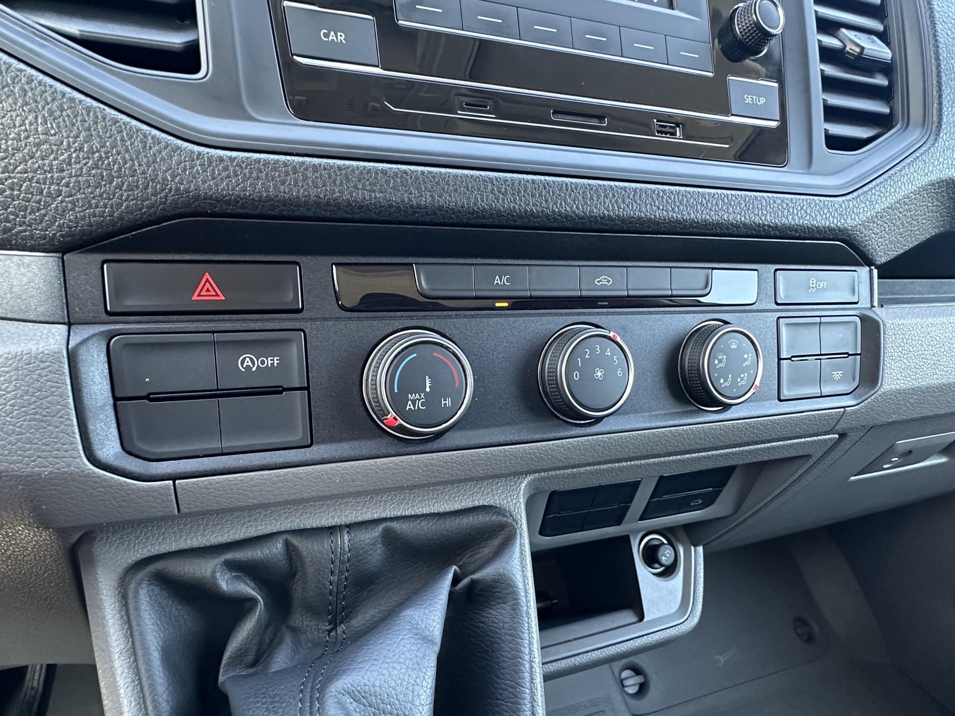 Foto 13 van Volkswagen 2.0 TDI 123 PK / RWD / HYDR. LAADKLEP / BAKWAGEN / AIRCO / CRUISE / MEUBELBAK