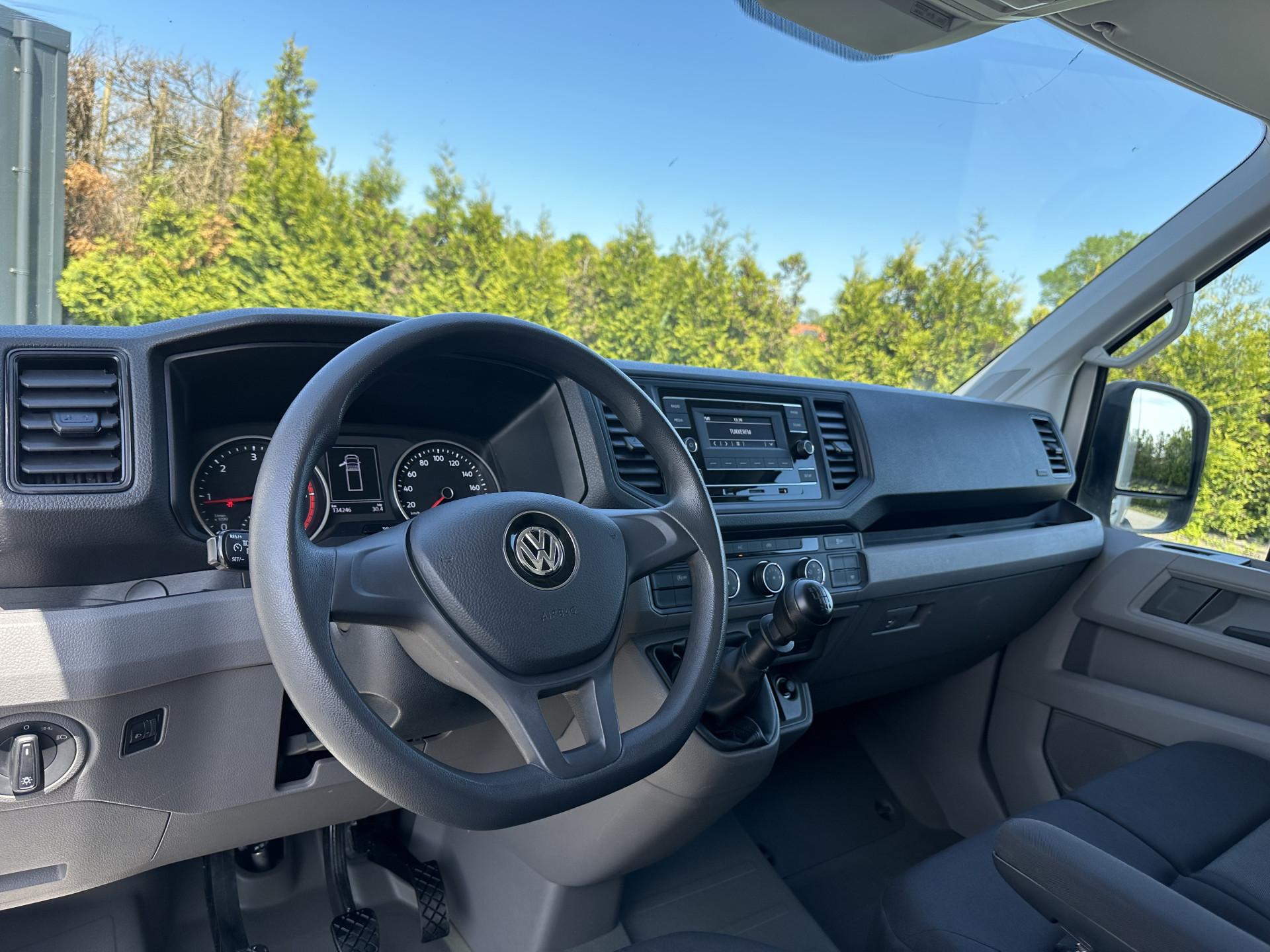 Foto 5 van Volkswagen 2.0 TDI 123 PK / RWD / HYDR. LAADKLEP / BAKWAGEN / AIRCO / CRUISE / MEUBELBAK