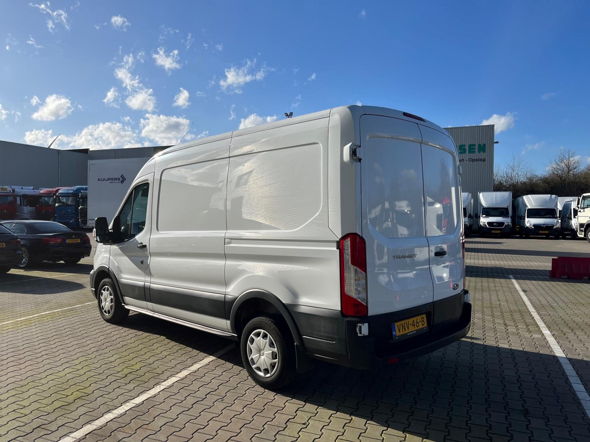 Foto 3 van Ford 290 2.0 TDCI Trend