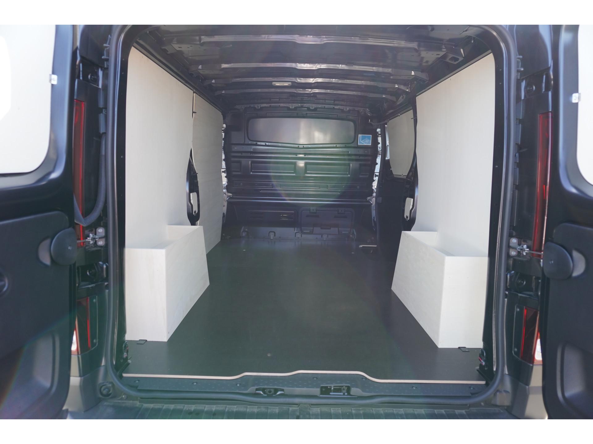 Foto 11 van Renault 2.0 Blue dCi 130 T30 L2H1 Advance