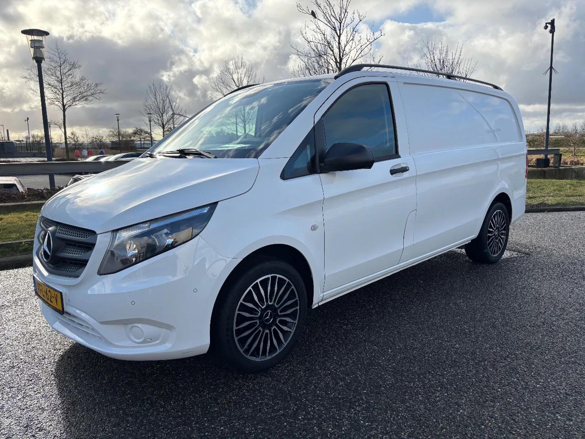 Foto 2 van Mercedes-Benz 116CDI L2H1 Automaat Airco Navi Cruisecontrol Trekhaak