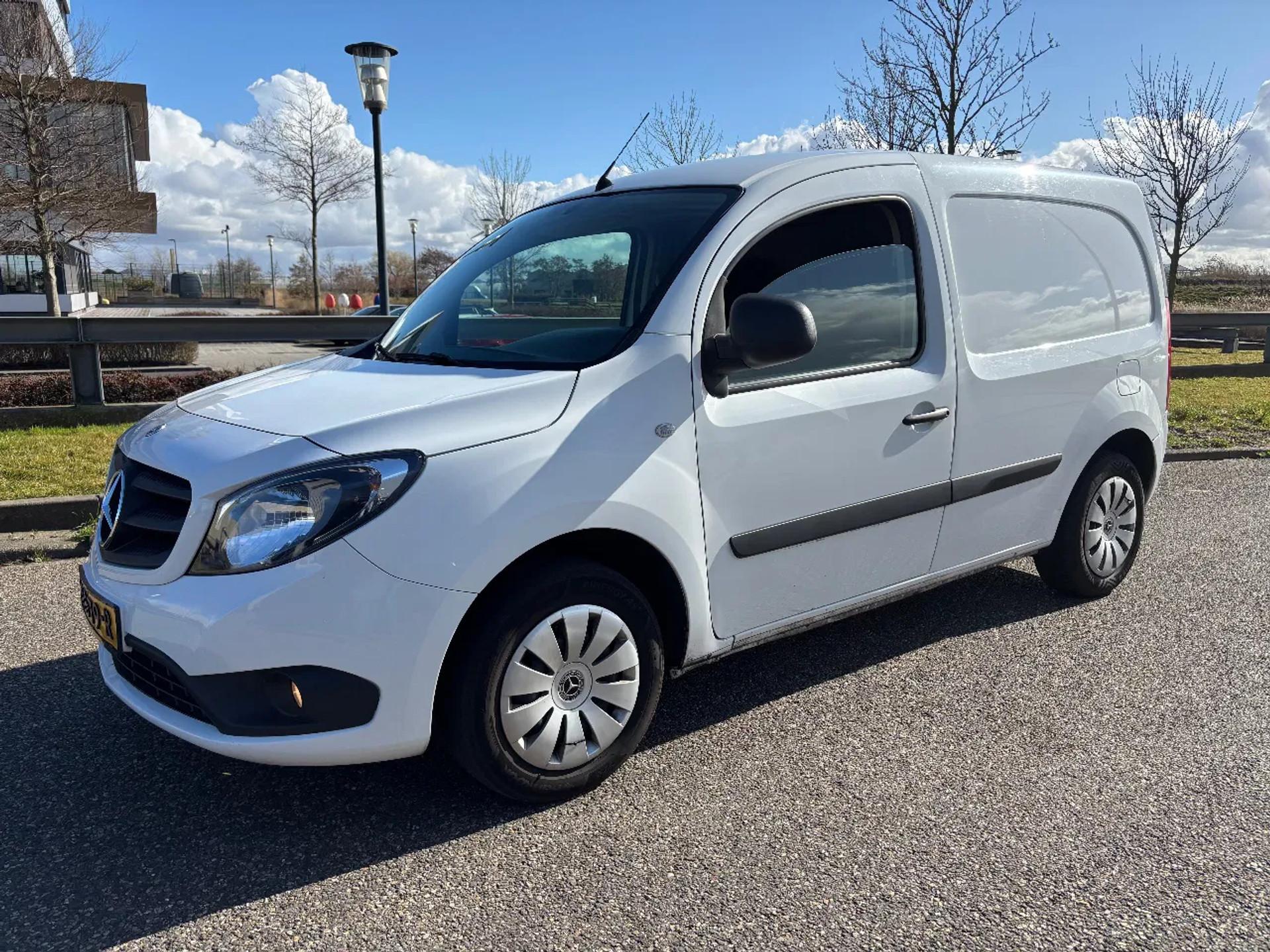 Foto 2 van Mercedes-Benz 108CDI L1H1 Airco EURO 6