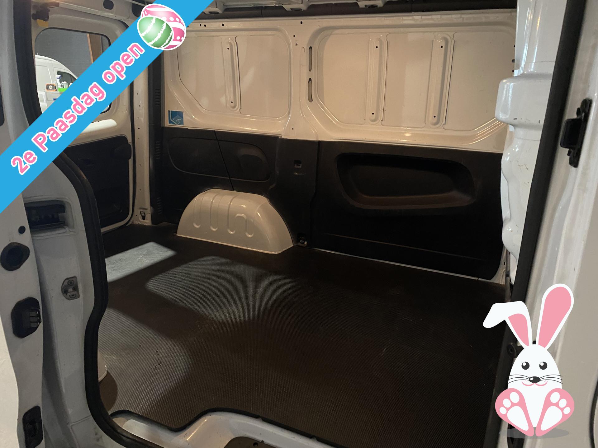 Foto 10 van Opel 1.6CDTI L1H1 Euro6 Airco | Cruise | 3-zits