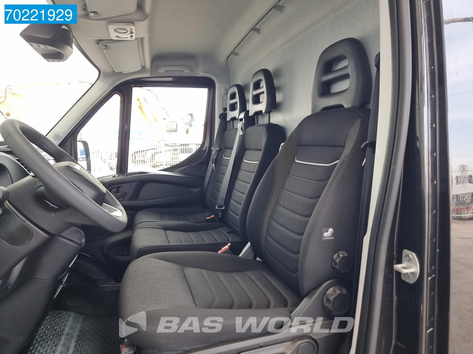 Foto 21 van Iveco Daily 35S18 Automaat L2H2 LED ACC Navi Camera 12m3 Airco