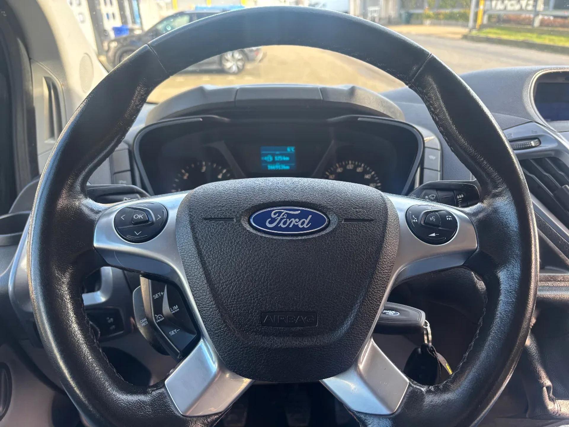 Foto 16 van Ford 2.0TDCI L1H1 170PK Dubbelcabine Airco Navi Cruisecontrol Trekhaak EURO 6