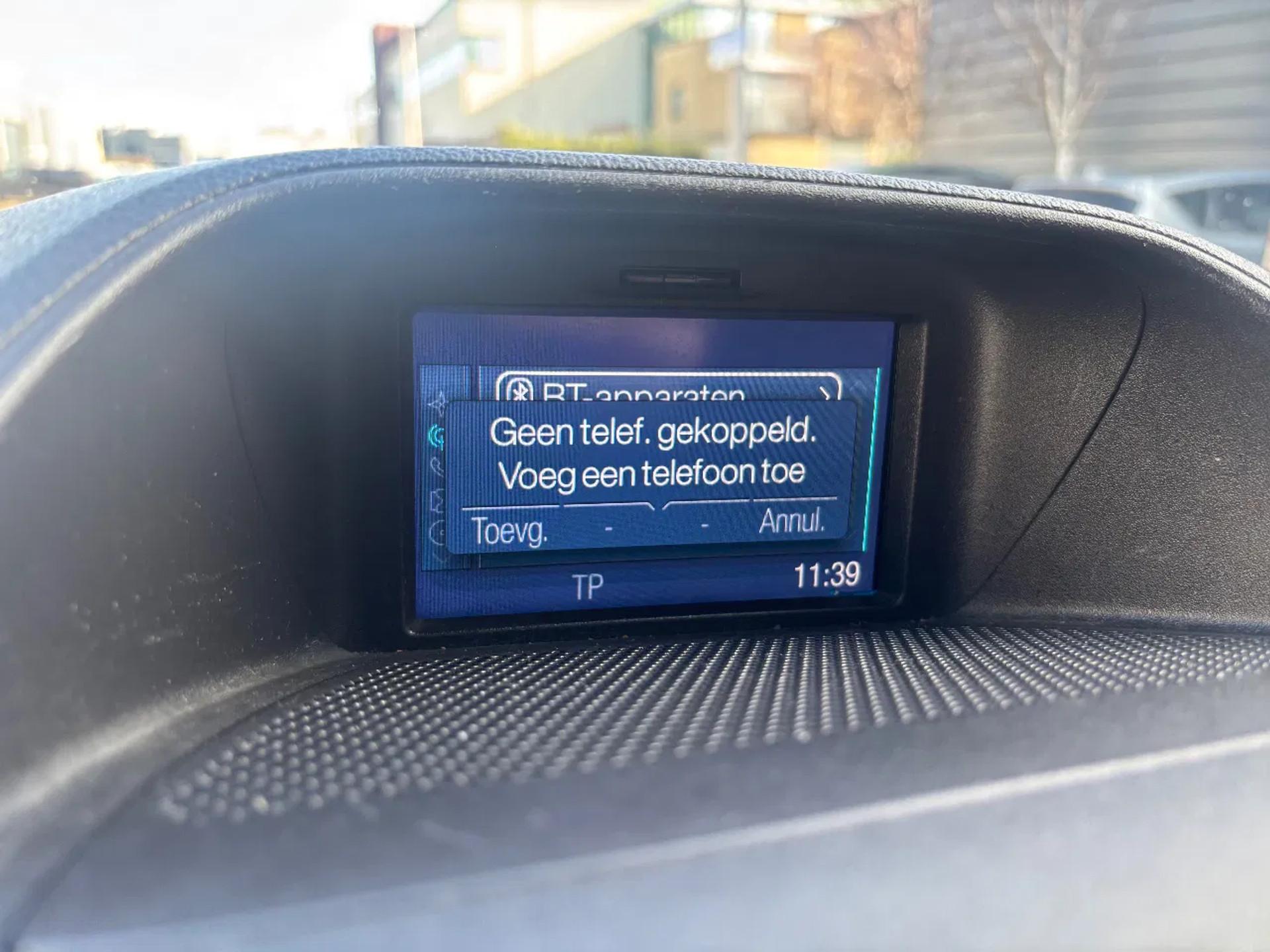 Foto 22 van Ford 2.0TDCI L1H1 170PK Dubbelcabine Airco Navi Cruisecontrol Trekhaak EURO 6