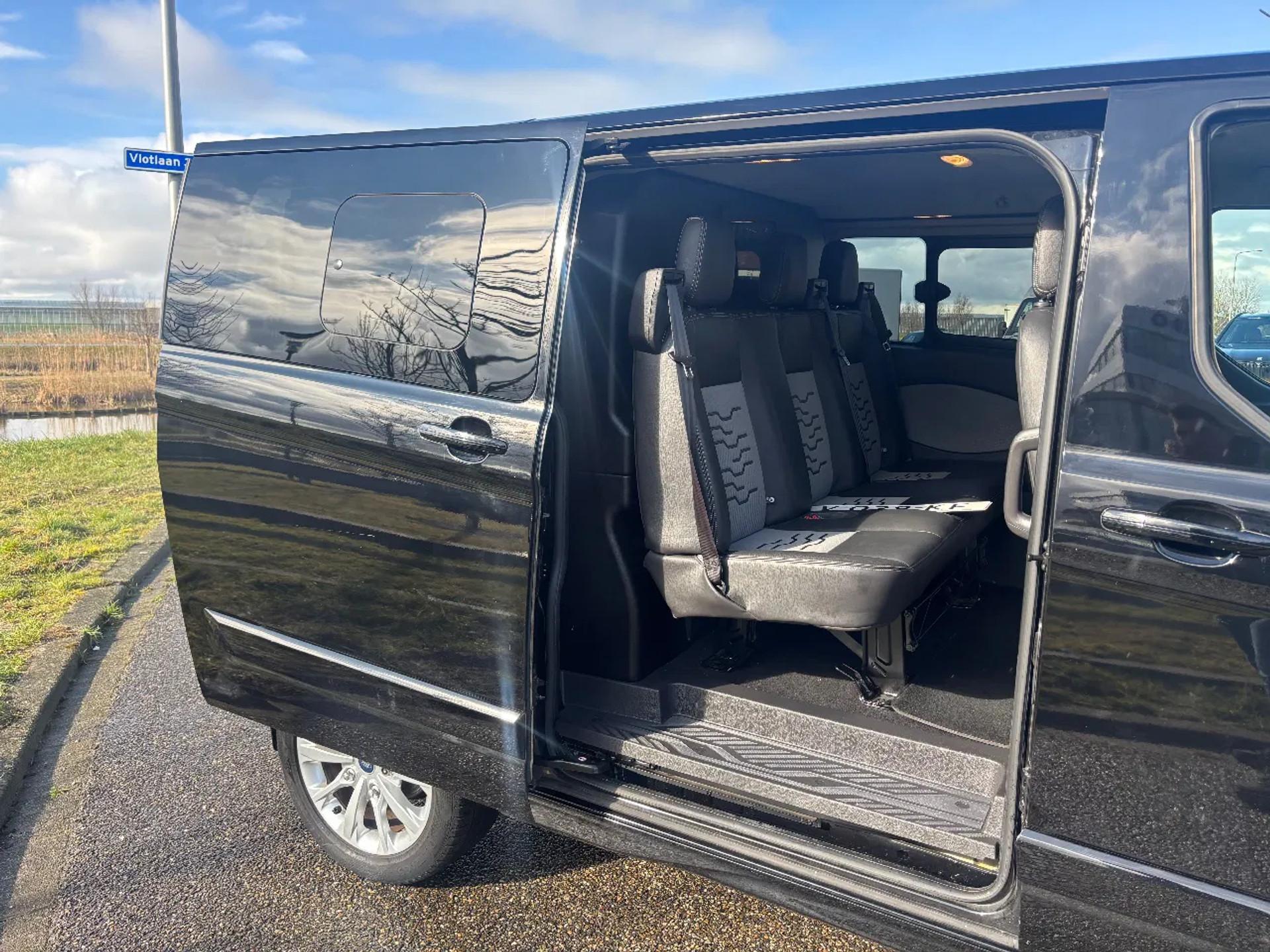 Foto 7 van Ford 2.0TDCI L1H1 170PK Dubbelcabine Airco Navi Cruisecontrol Trekhaak EURO 6