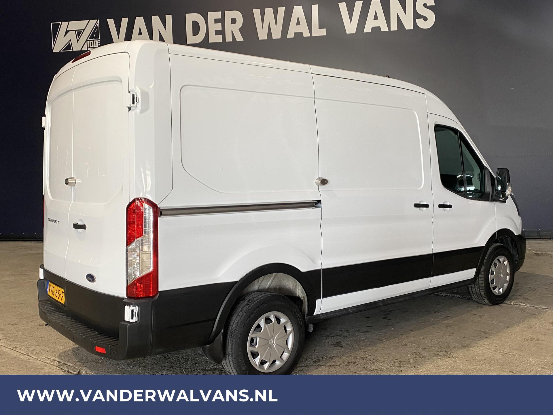 Foto 11 van Ford 2.0TDCI 130pk L2H2 Euro6 Airco | Cruise | 3-zits