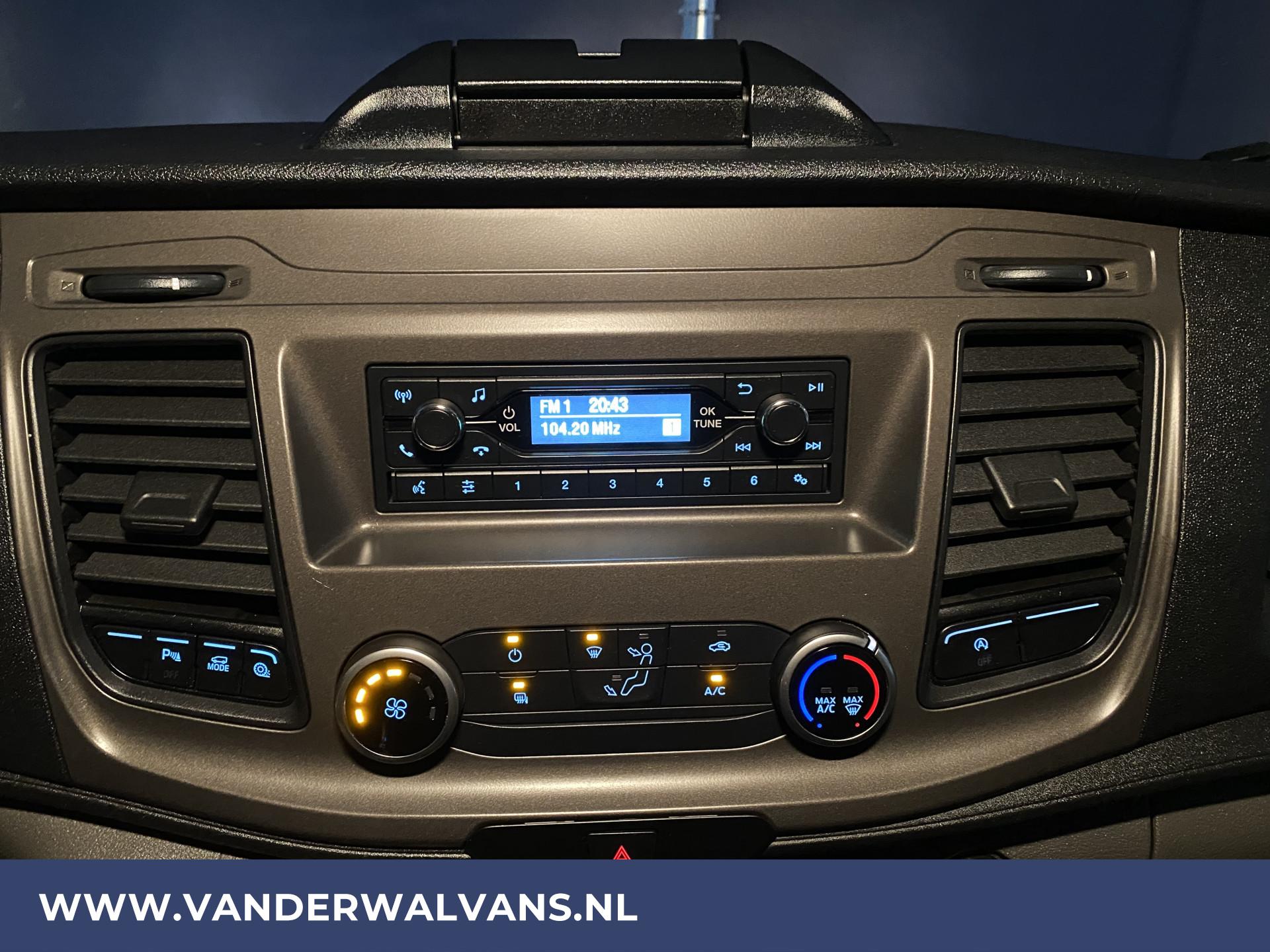 Foto 16 van Ford 2.0TDCI 130pk L2H2 Euro6 Airco | Cruise | 3-zits