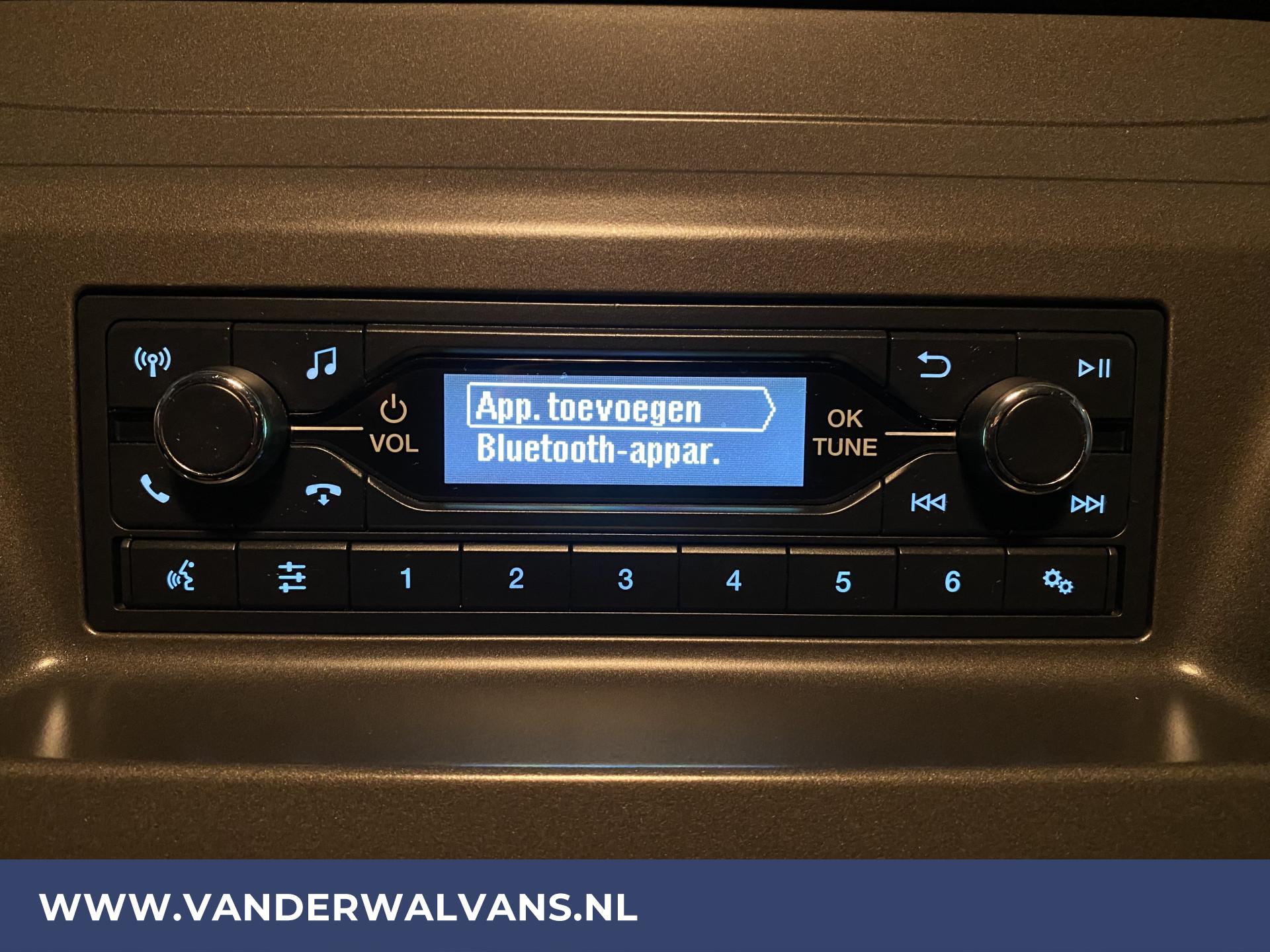 Foto 5 van Ford 2.0TDCI 130pk L2H2 Euro6 Airco | Cruise | 3-zits