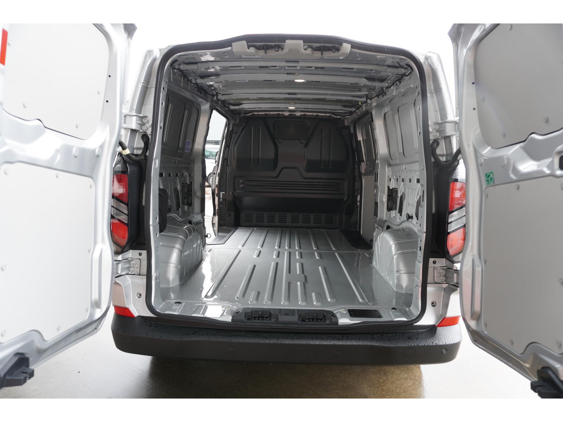 Foto 13 van Ford Transit Custom 320L 2.0 TDCI 170PK L2H1 Trend Automaat Schuifdeur L / R