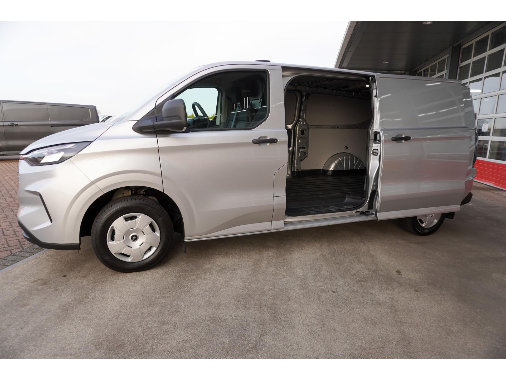 Foto 9 van Ford Transit Custom 320L 2.0 TDCI 170PK L2H1 Trend Automaat Schuifdeur L / R