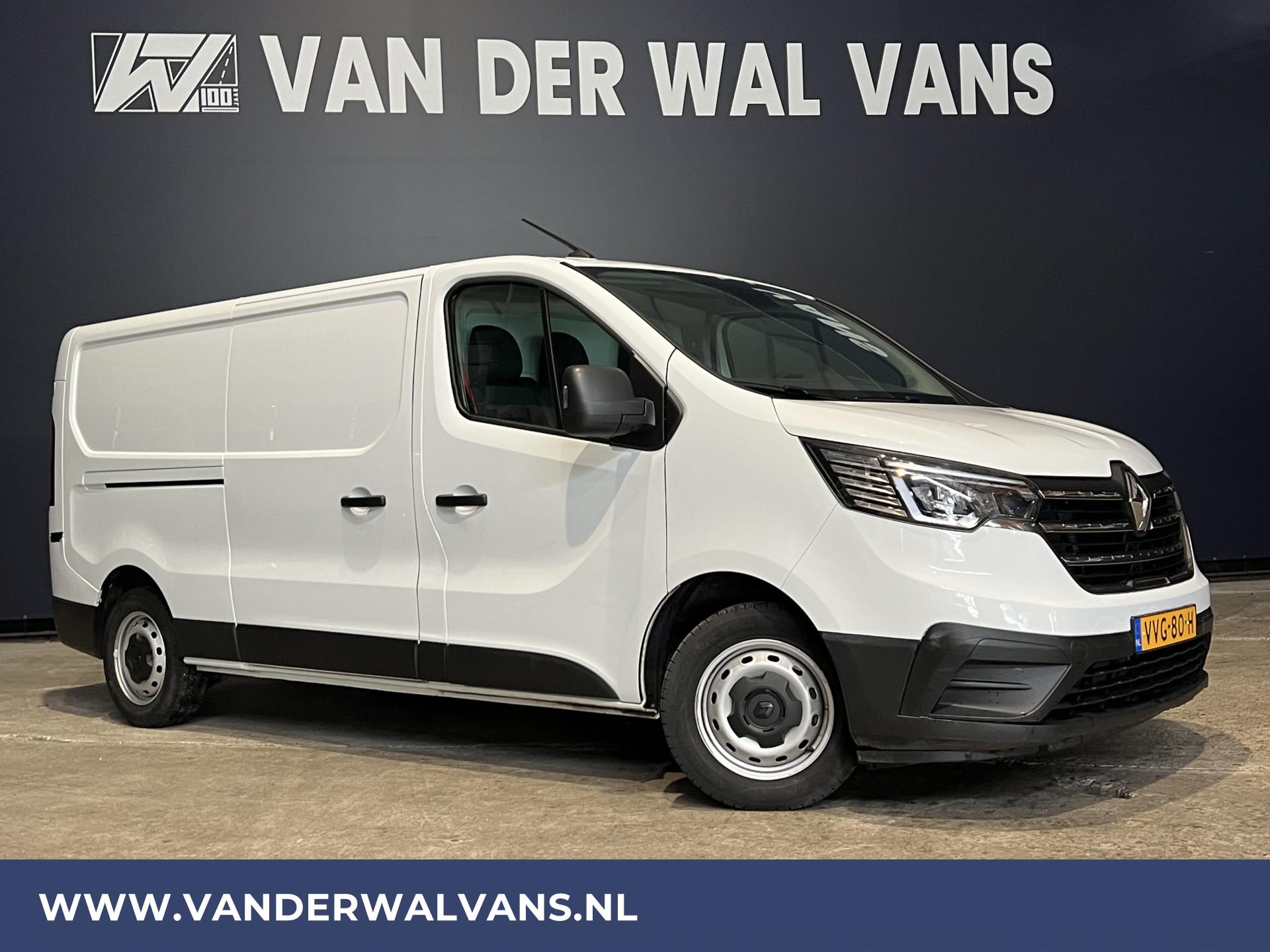 Foto 1 van Renault Trafic 2.0 dCi 130pk L2H1 Euro6 Airco | 2500kg Trekhaak | Cruisecontrol | LED