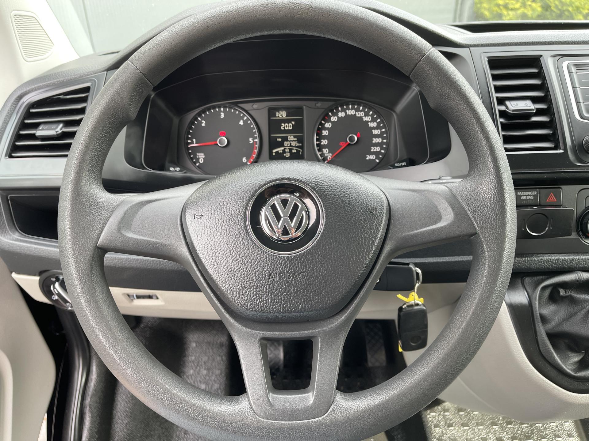 Foto 9 van Volkswagen Transporter 2.0 TDI 150 PK EURO 6 / 4X4 / DUBBELE CABINE / PICK UP / 4MOTION / TREKHAAK / DUBBEL CABINE