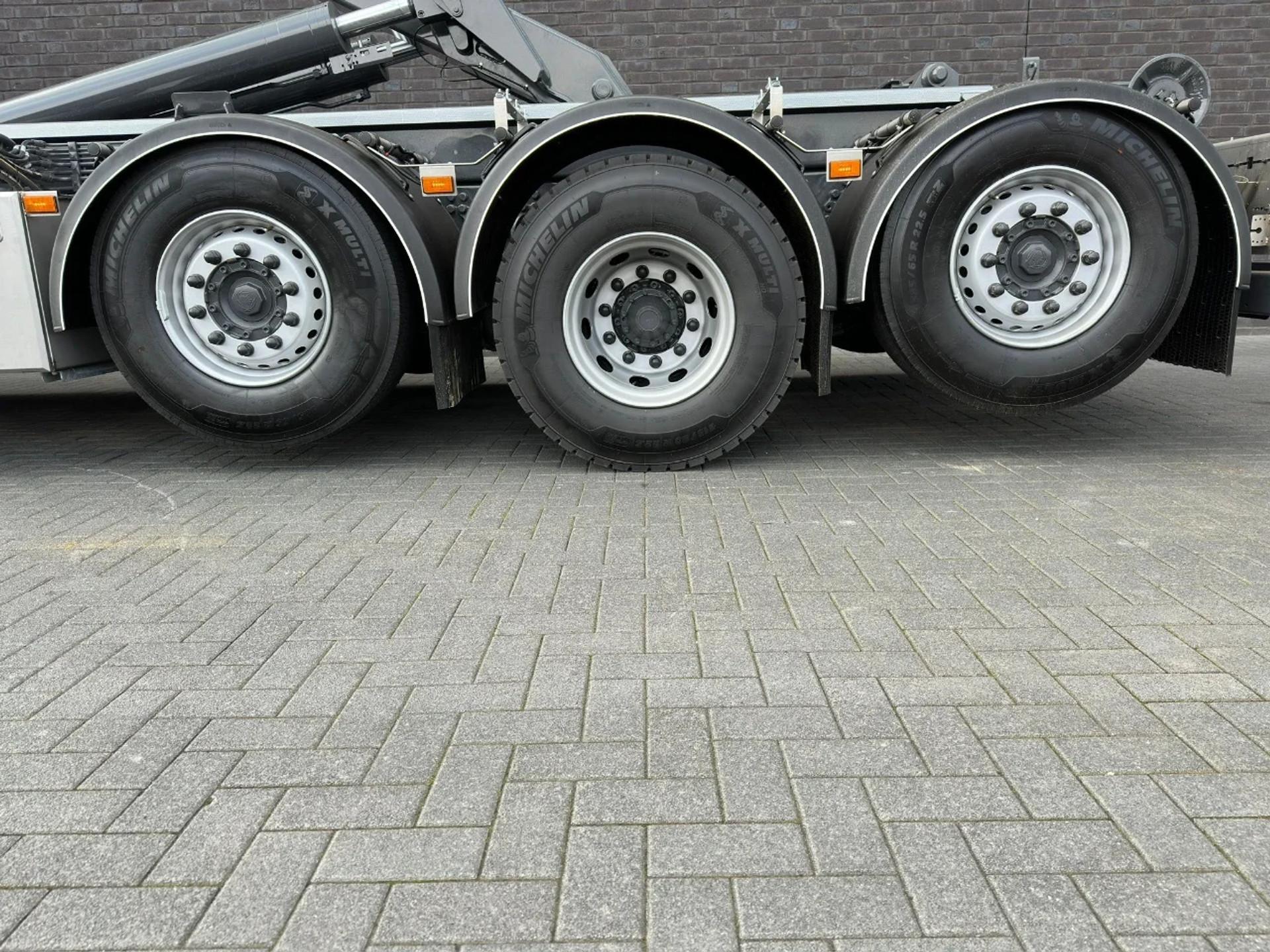 Foto 19 van Scania G 560 NGS XT 8X2/6 TRIPLE + VDL S-30-6400 HAAKARMSYSTEEM/ABROLLKIPPER/HOOKLIFT/NIEUW/NEW