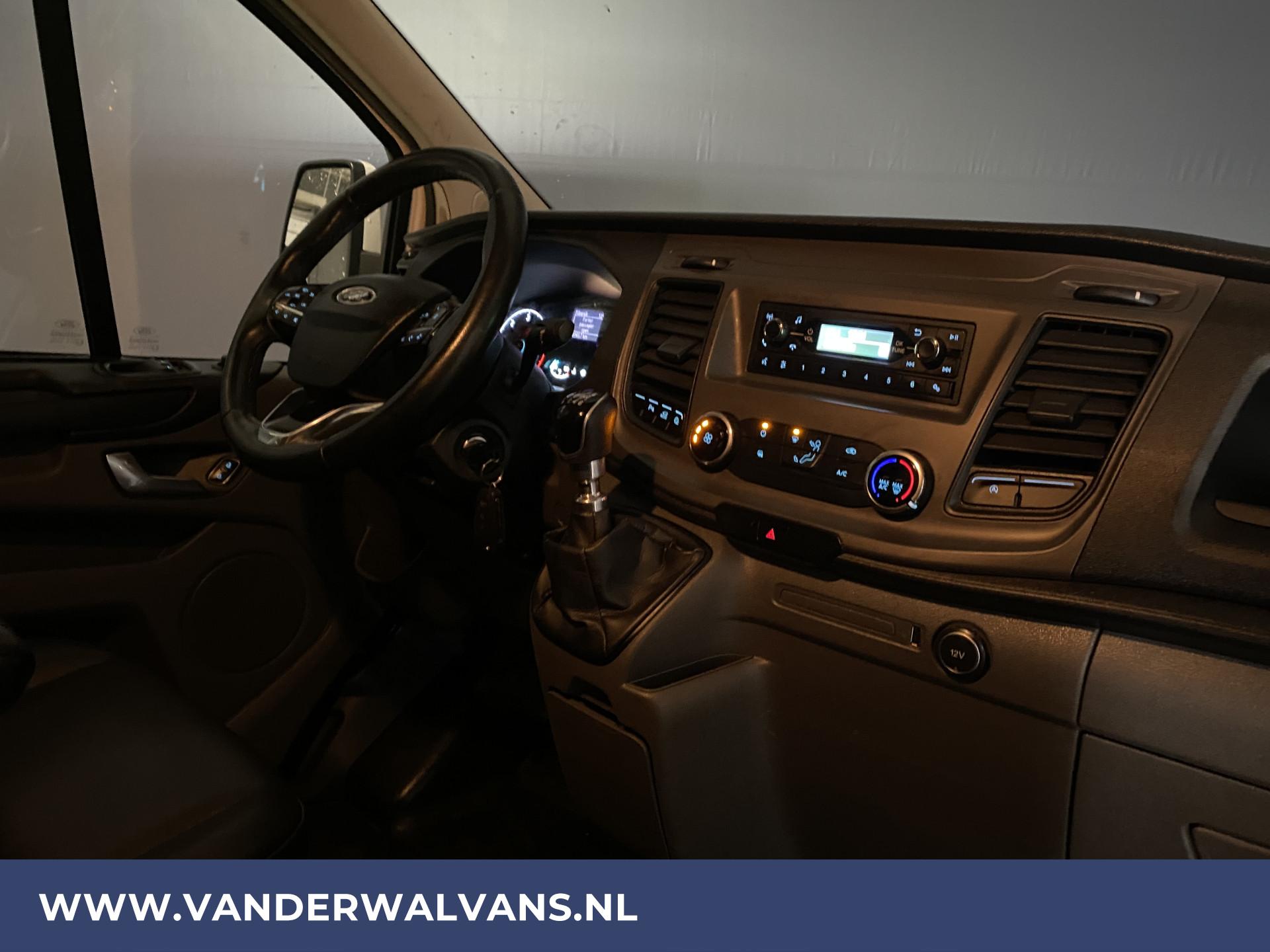 Foto 13 van Ford Transit Custom 2.0TDCI L2H1 Trend Euro6 Airco | Cruise | 2800KG Trekvermogen