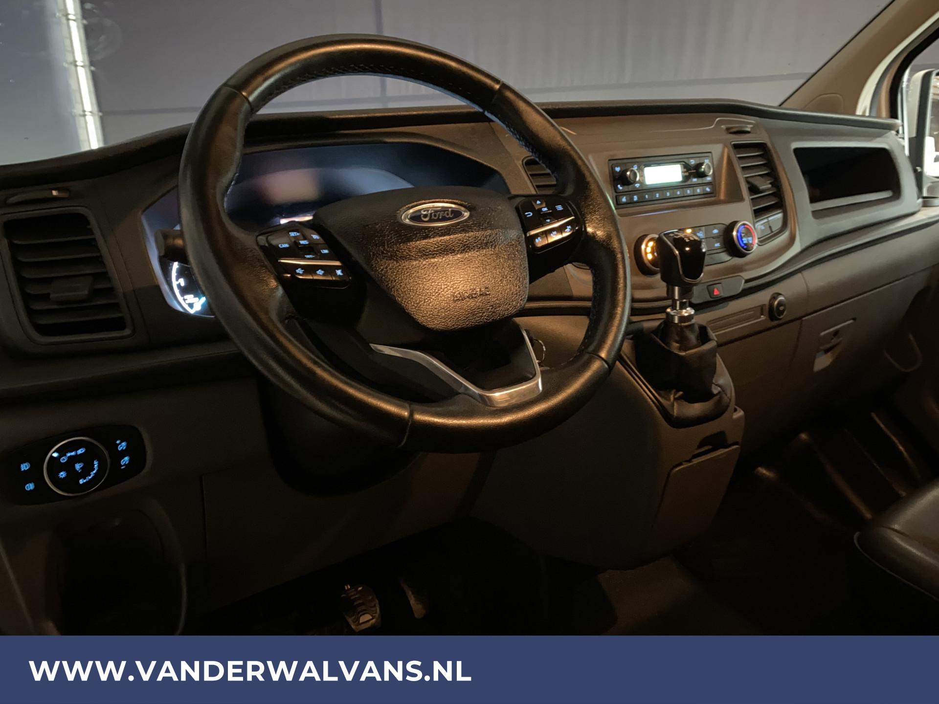 Foto 16 van Ford Transit Custom 2.0TDCI L2H1 Trend Euro6 Airco | Cruise | 2800KG Trekvermogen