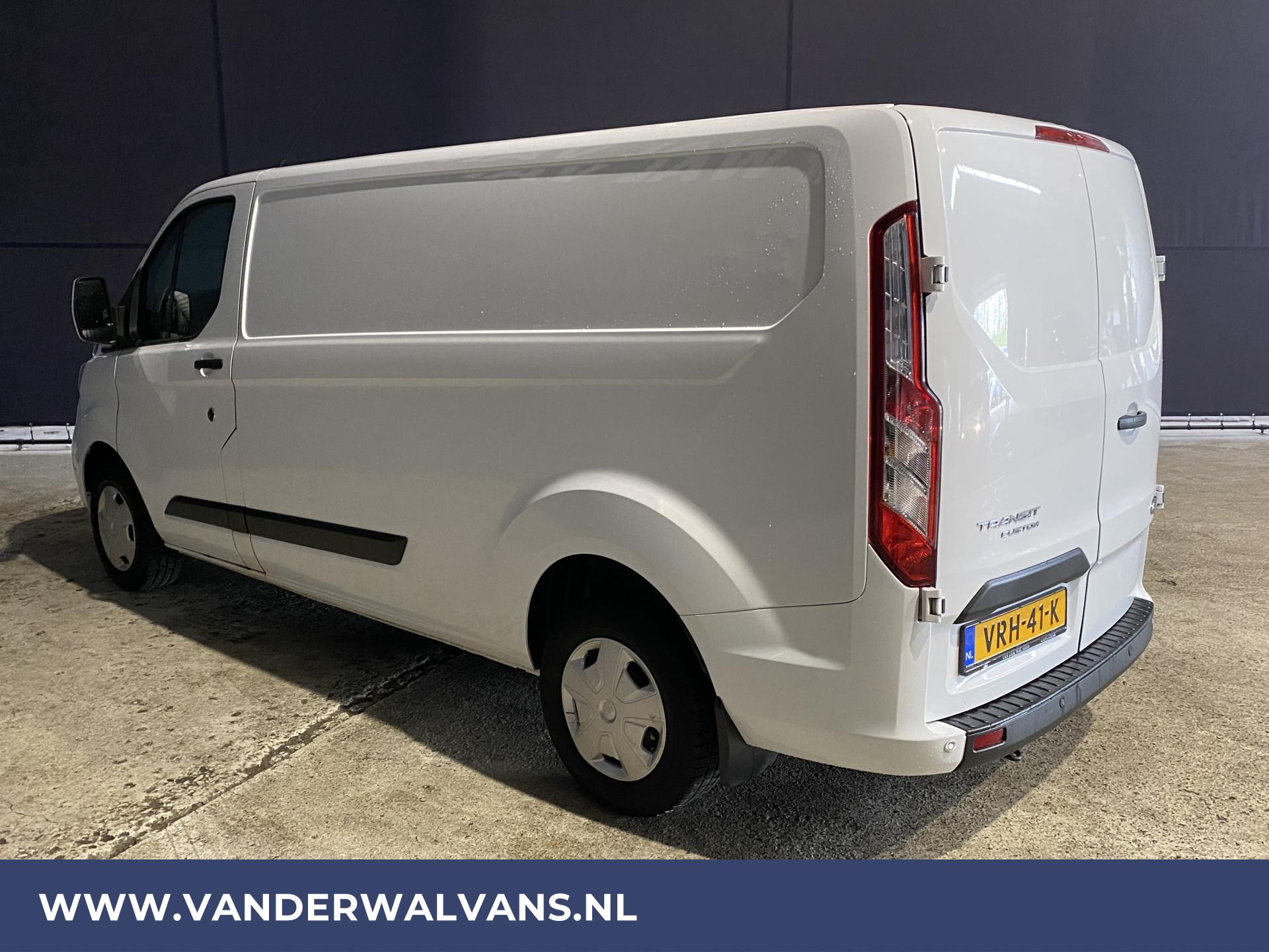 Foto 2 van Ford Transit Custom 2.0TDCI L2H1 Trend Euro6 Airco | Cruise | 2800KG Trekvermogen