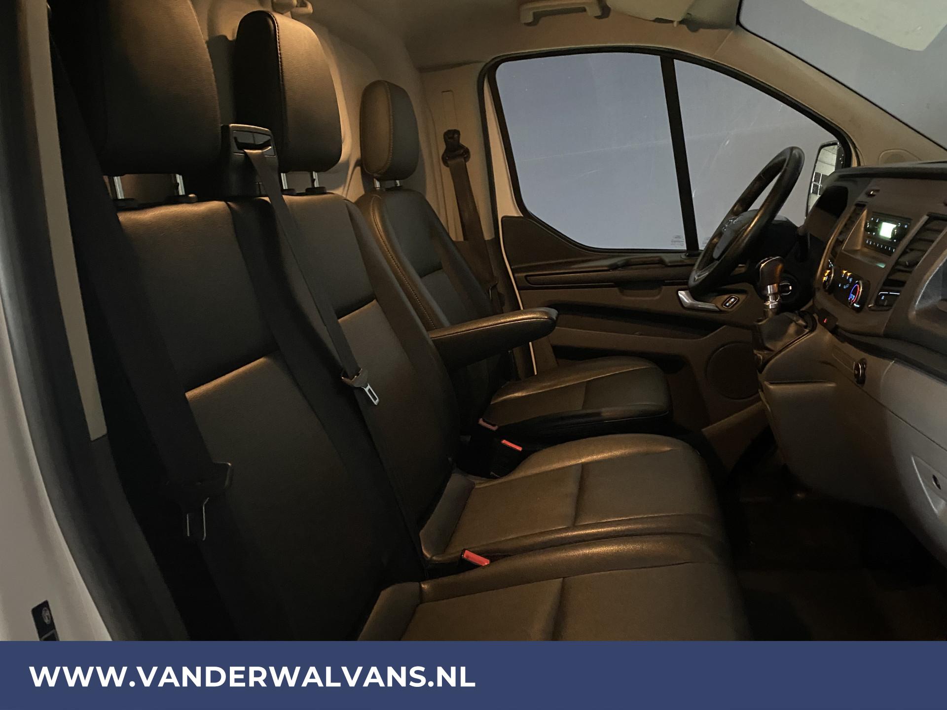 Foto 8 van Ford Transit Custom 2.0TDCI L2H1 Trend Euro6 Airco | Cruise | 2800KG Trekvermogen
