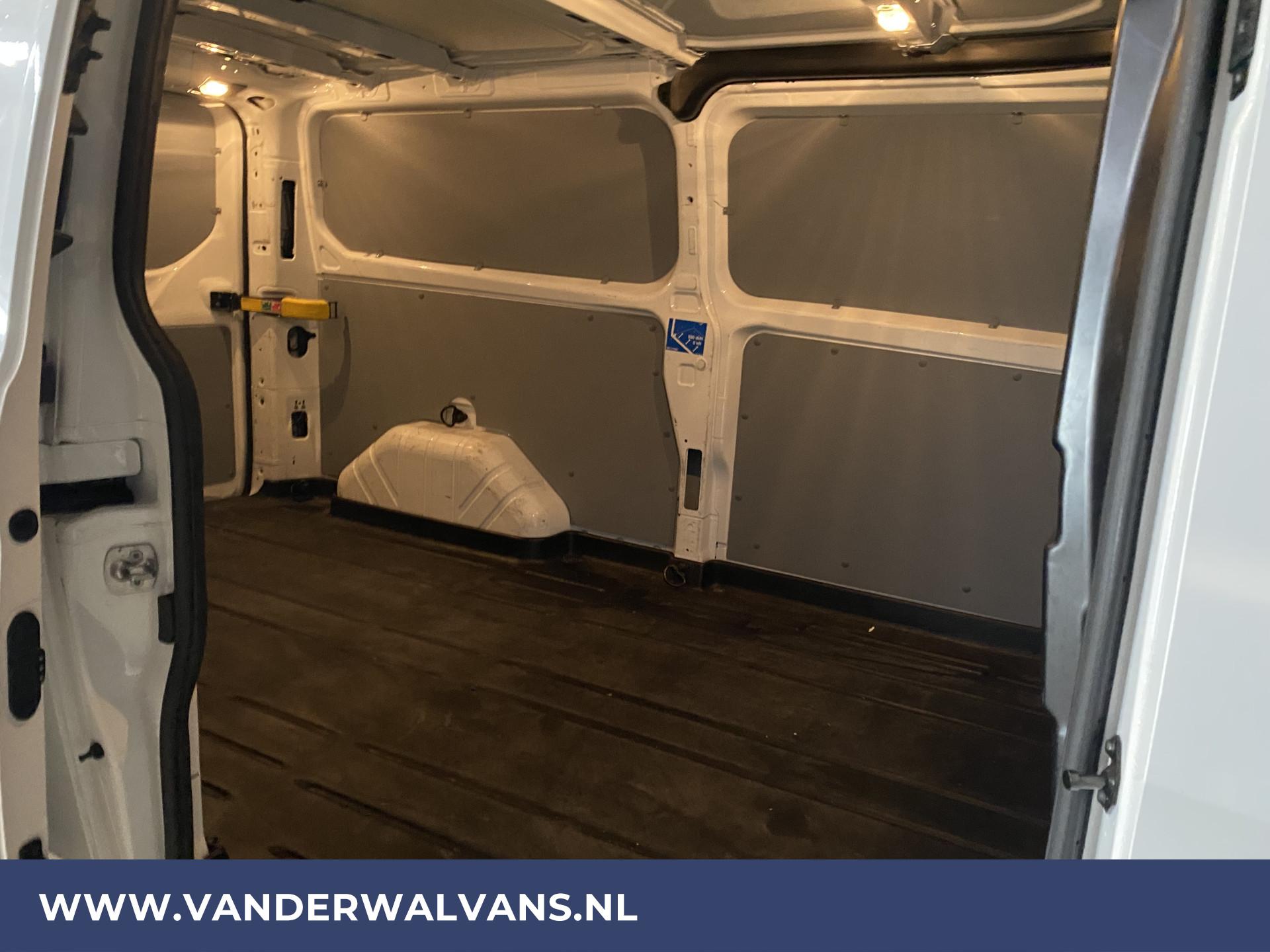 Foto 9 van Ford Transit Custom 2.0TDCI L2H1 Trend Euro6 Airco | Cruise | 2800KG Trekvermogen