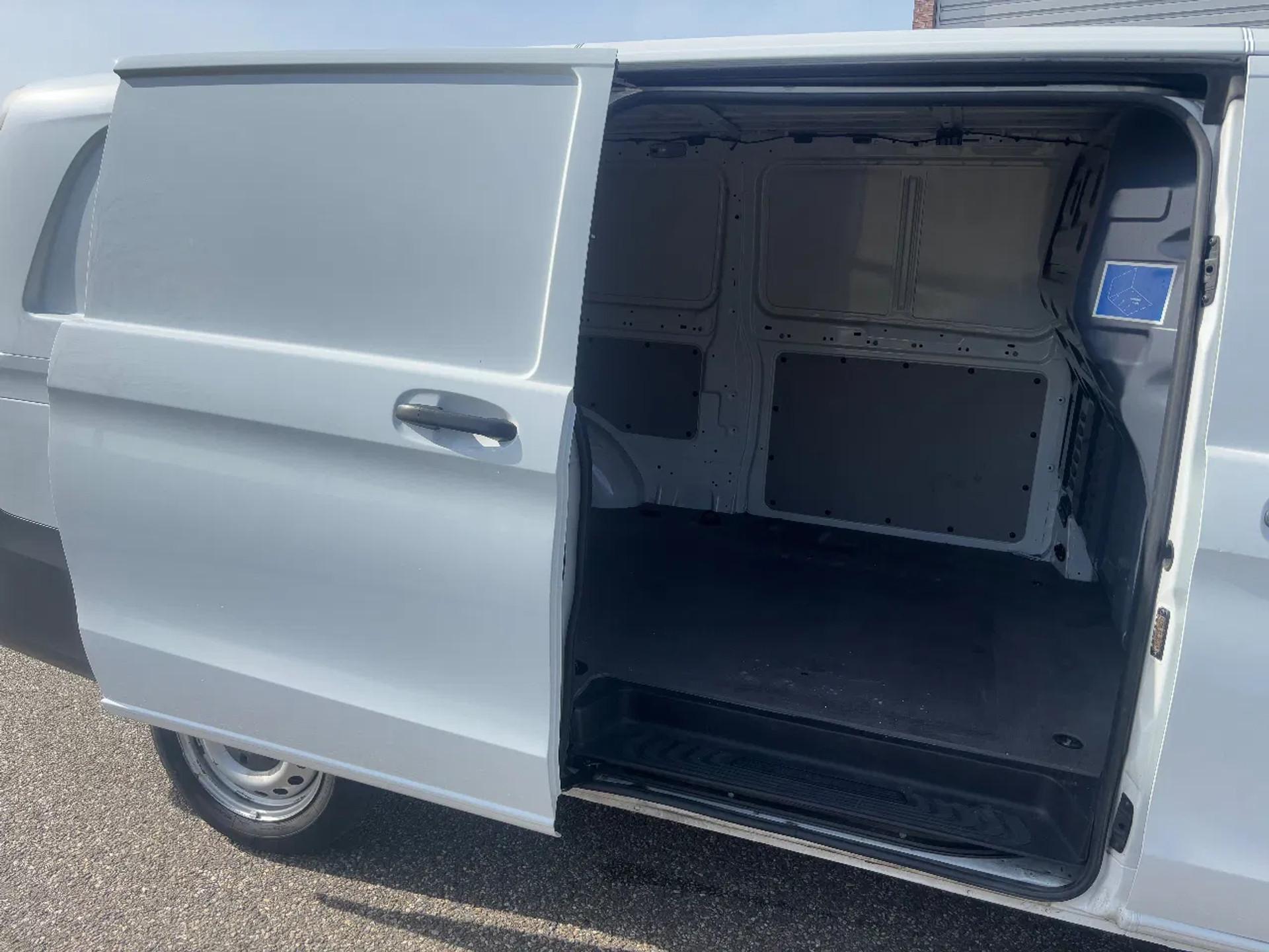 Foto 8 van Mercedes-Benz 110CDI L3H1 Airco Cruisecontrol EURO 6