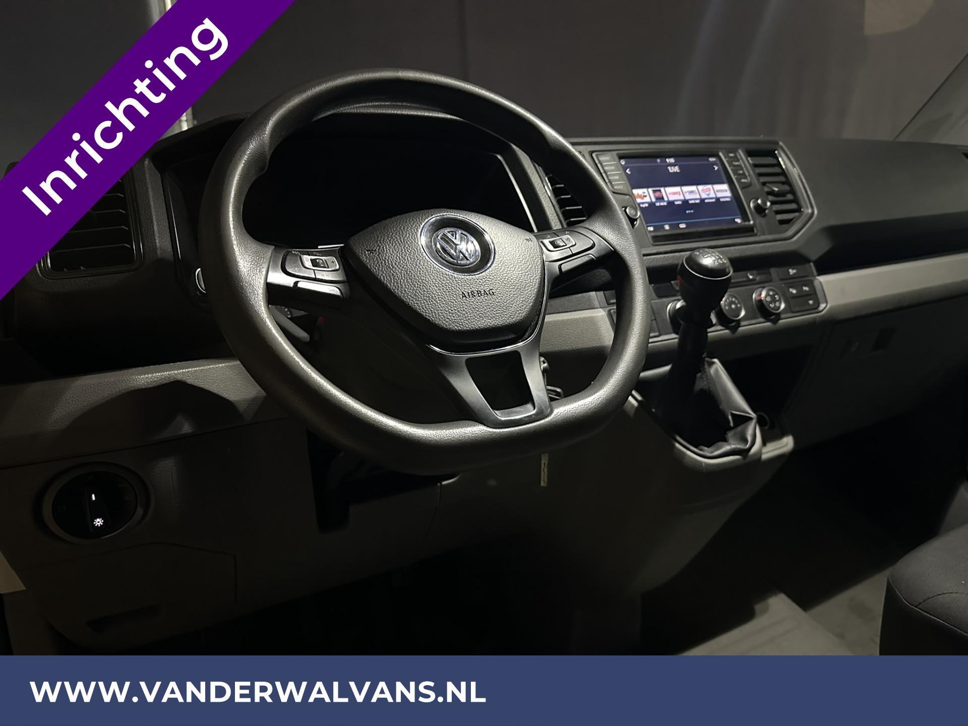 Foto 15 van Volkswagen Crafter 2.0 TDI 177pk L3H3 L2H2 Inrichting Euro6 ** Airco | Trekhaak 3000kg | Camera | Parkeersensoren