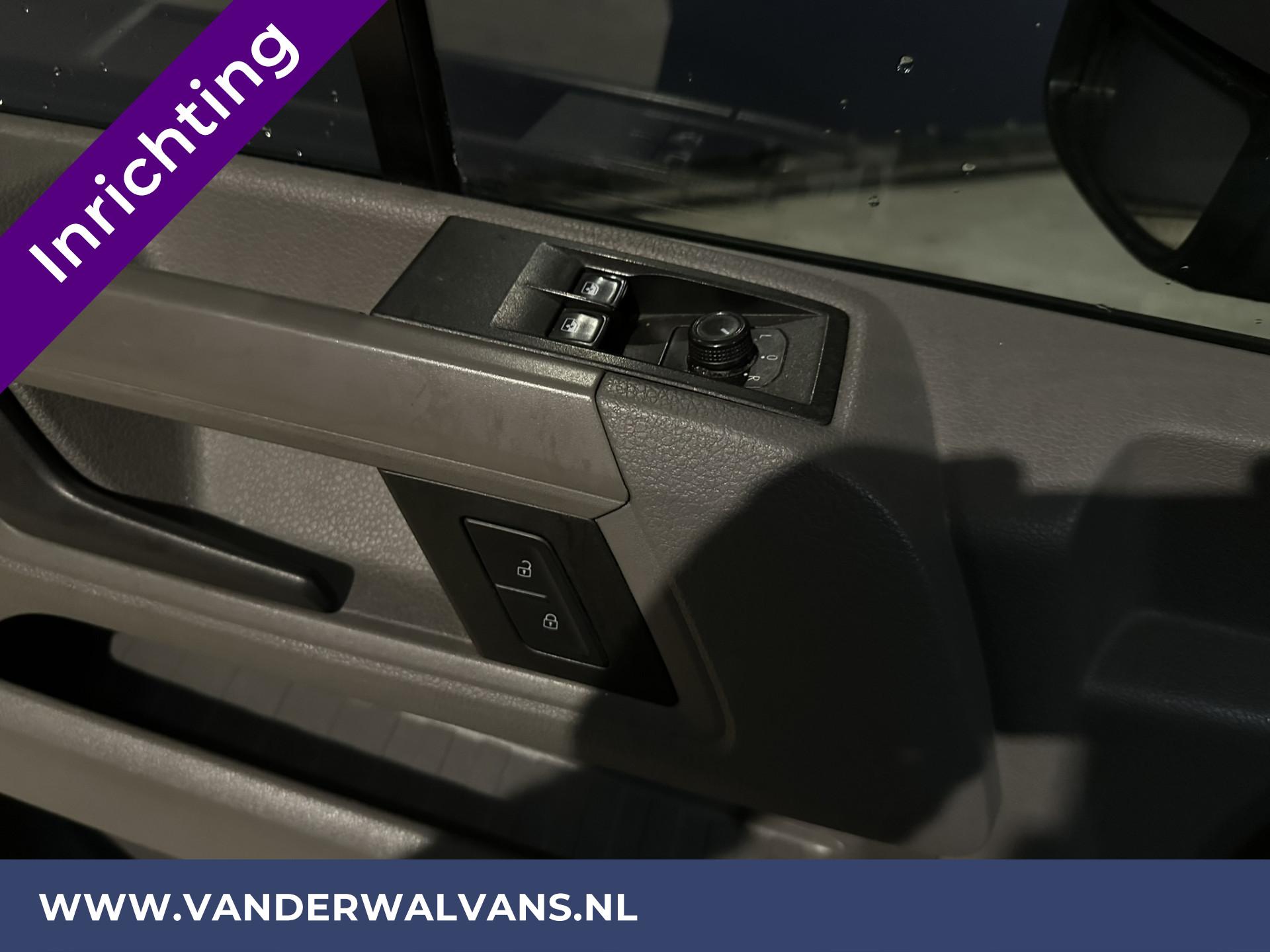 Foto 16 van Volkswagen Crafter 2.0 TDI 177pk L3H3 L2H2 Inrichting Euro6 ** Airco | Trekhaak 3000kg | Camera | Parkeersensoren