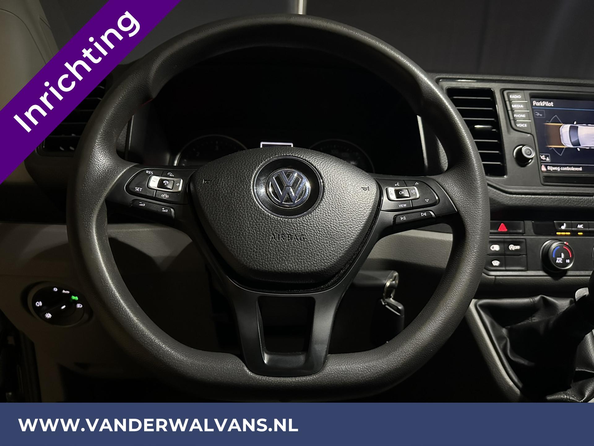 Foto 23 van Volkswagen Crafter 2.0 TDI 177pk L3H3 L2H2 Inrichting Euro6 ** Airco | Trekhaak 3000kg | Camera | Parkeersensoren